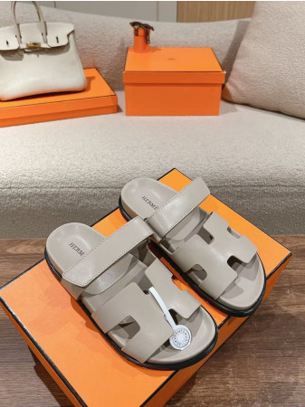 ua H**me5 chypre sandal
