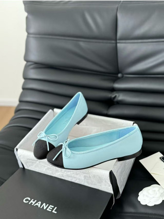 ua Ch*el ballet flats