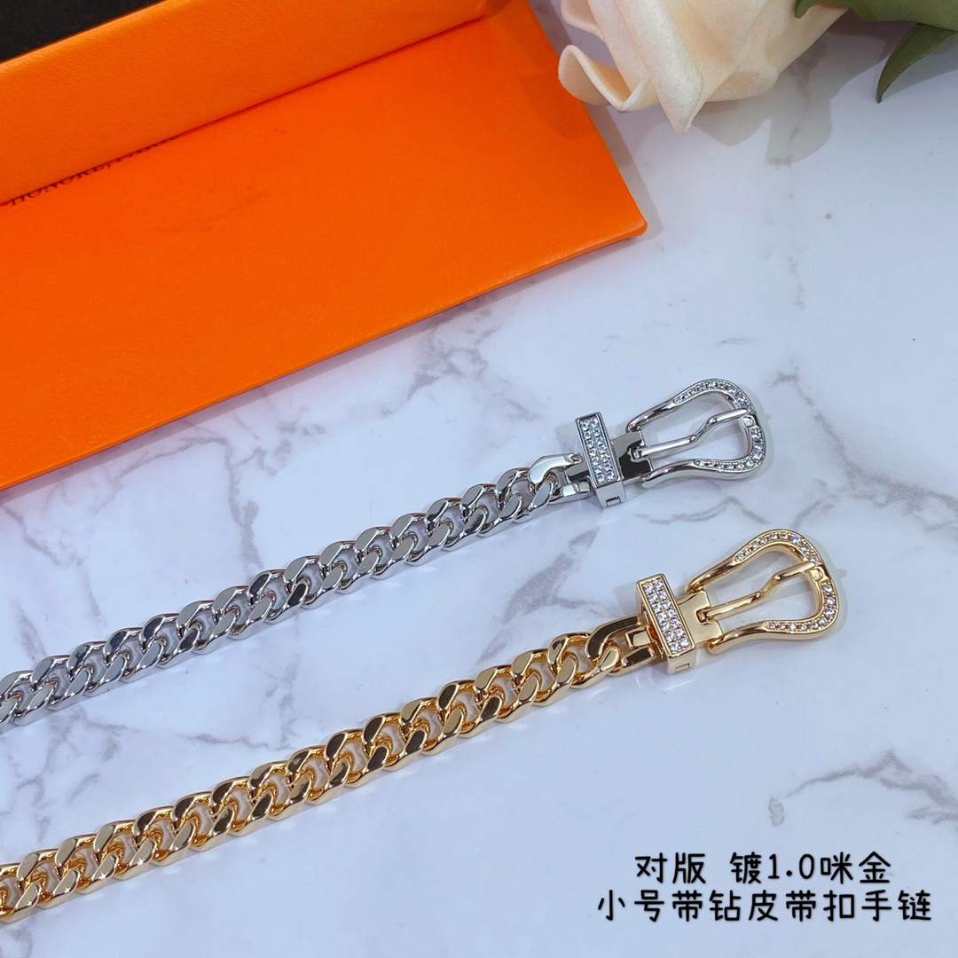 H**me5 small di*m*nd-encrusted belt bracelet