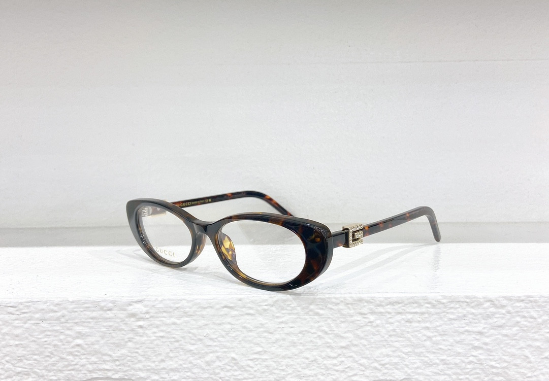 G*u*i glasses gg 1680s 52-17-140