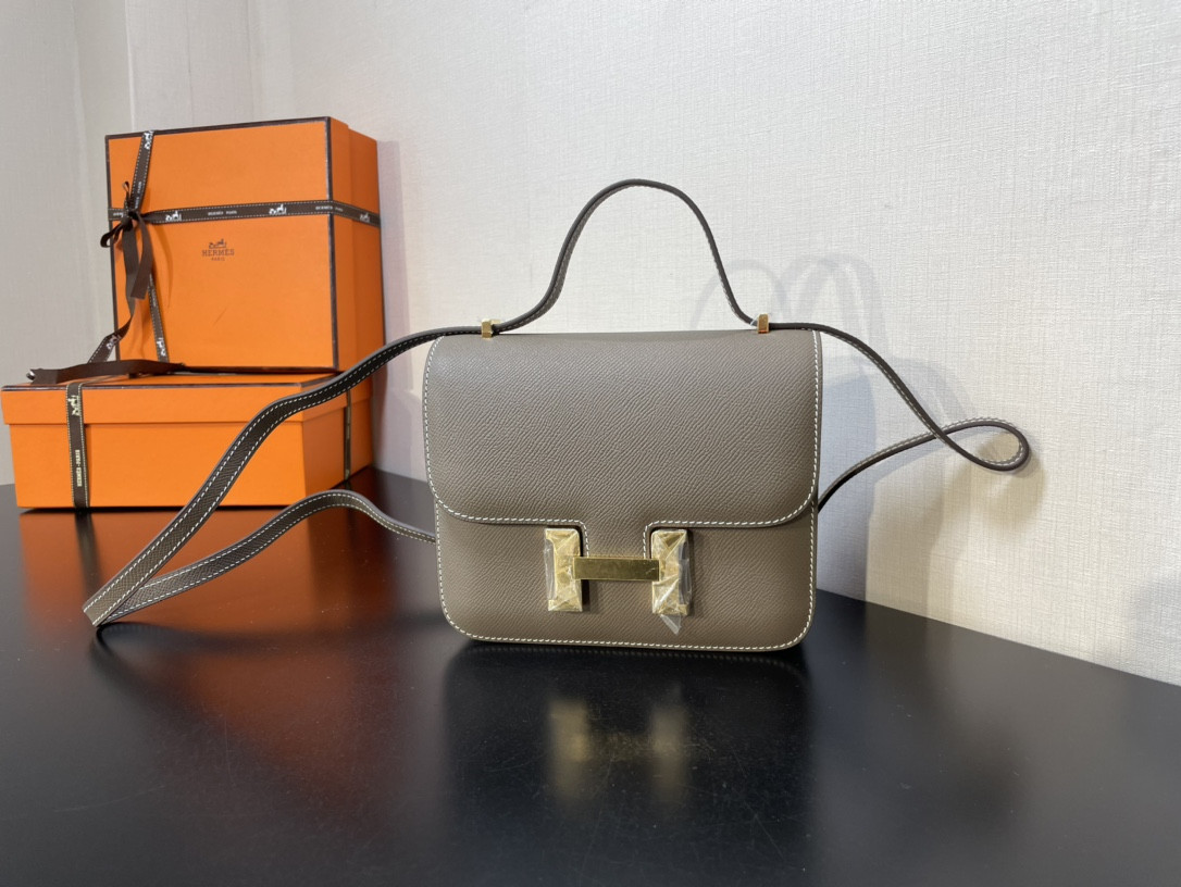 H**mes constance 24 epsom leather gold hardware 9.4"x5.9"x3"