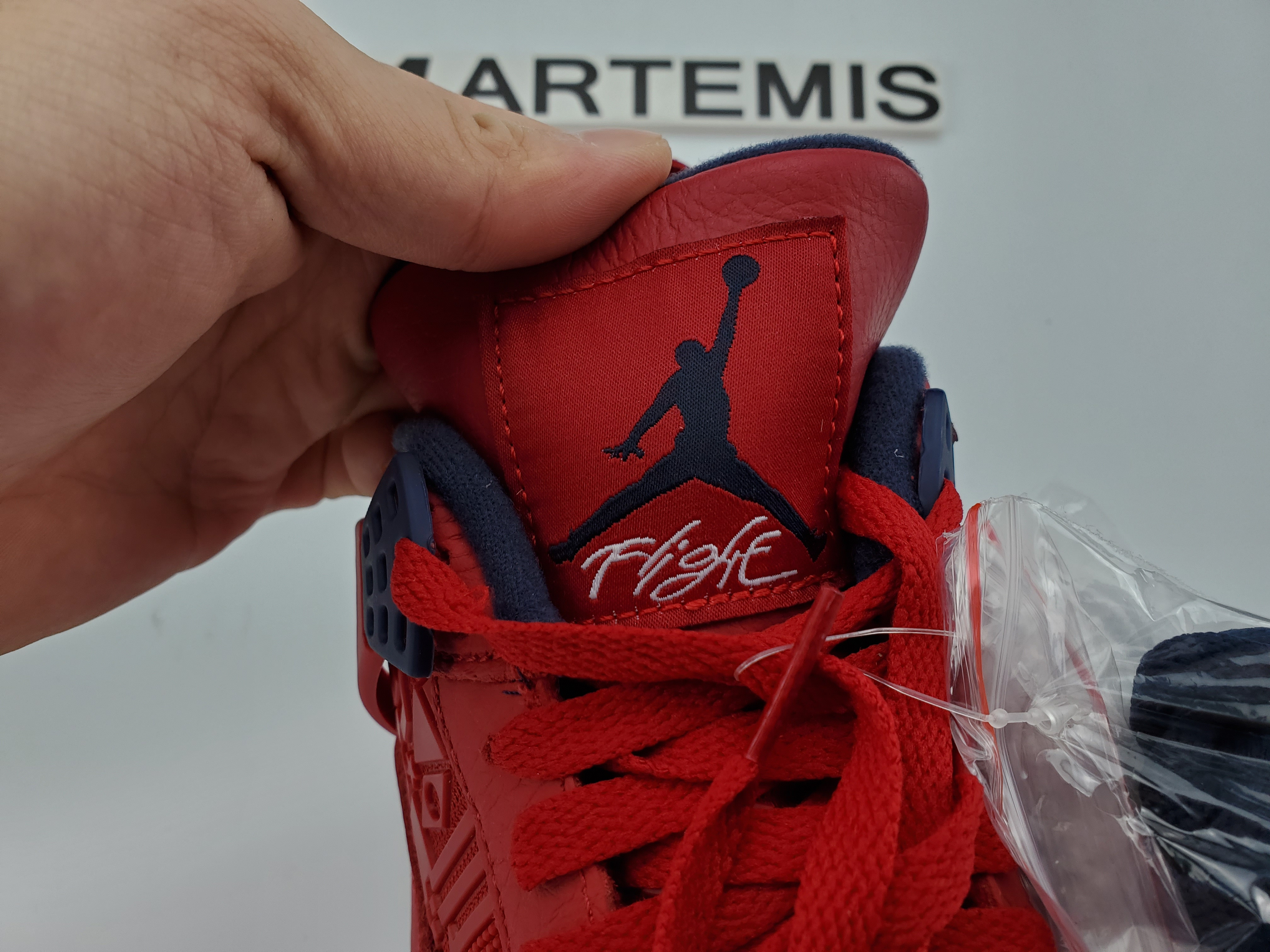 Jordan 4 Retro Fiba (2019)