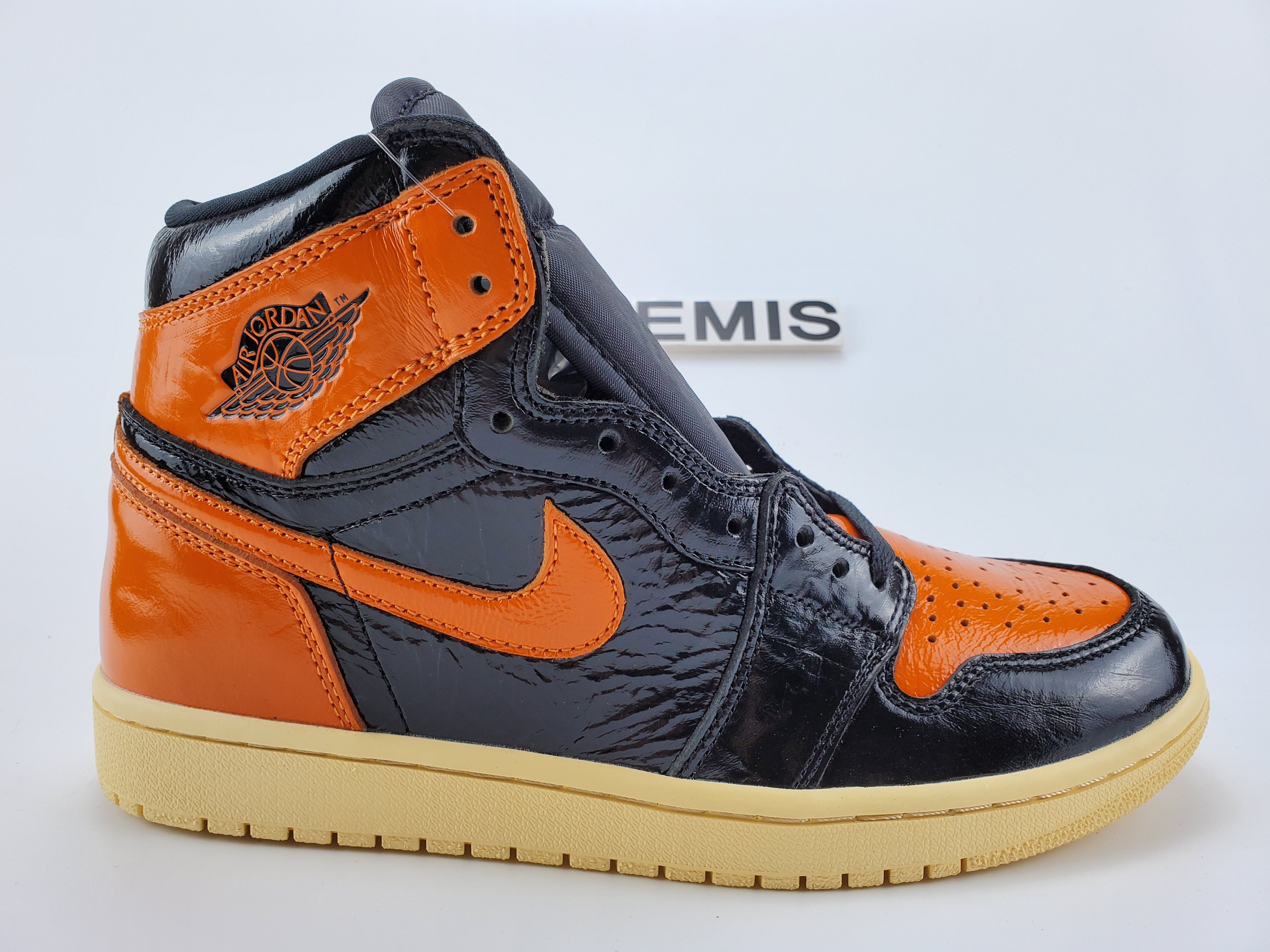 Air Jordan 1 Retro High OG “Shattered Backboard 3.0”