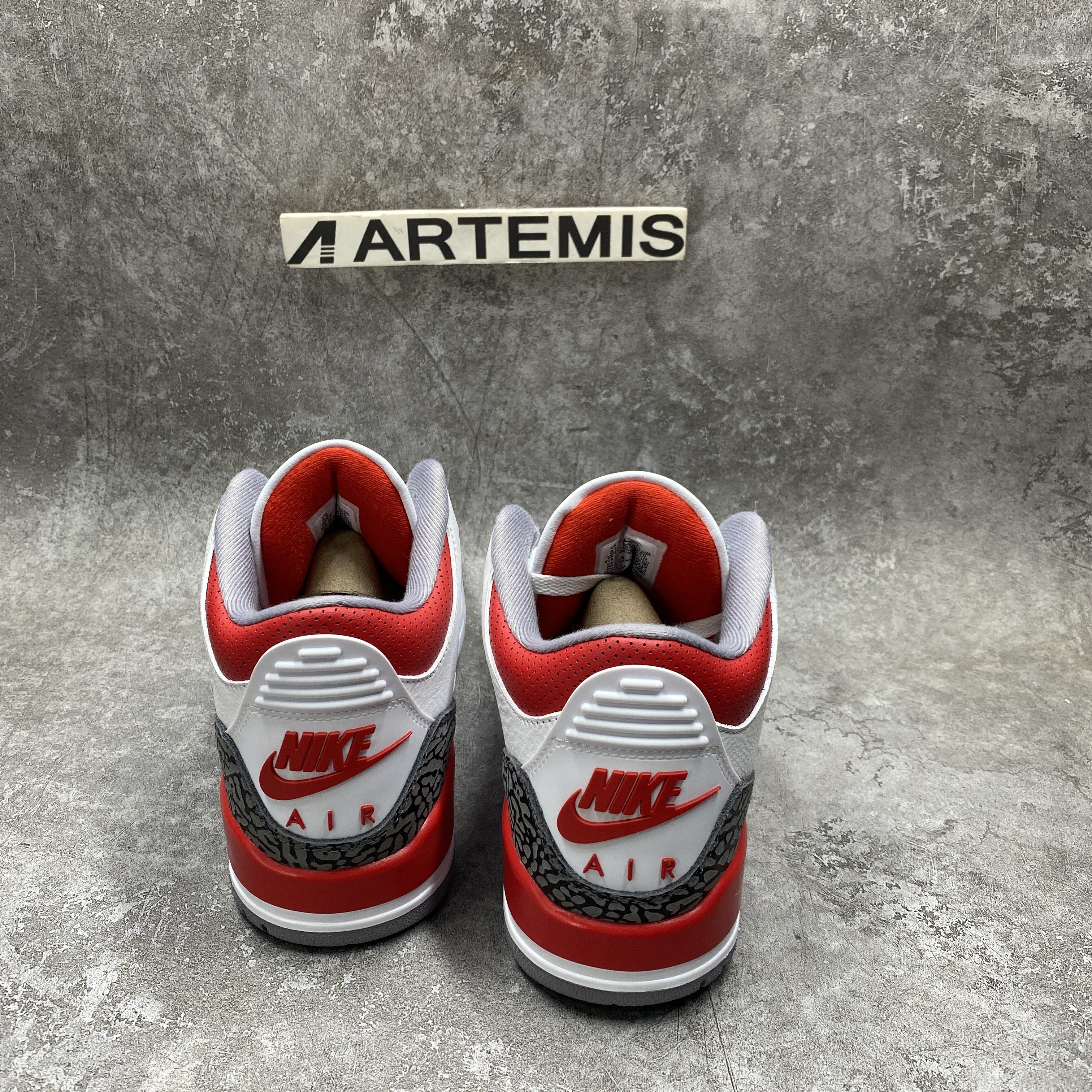 Air Jordan 3 OG “Fire Red” 2022