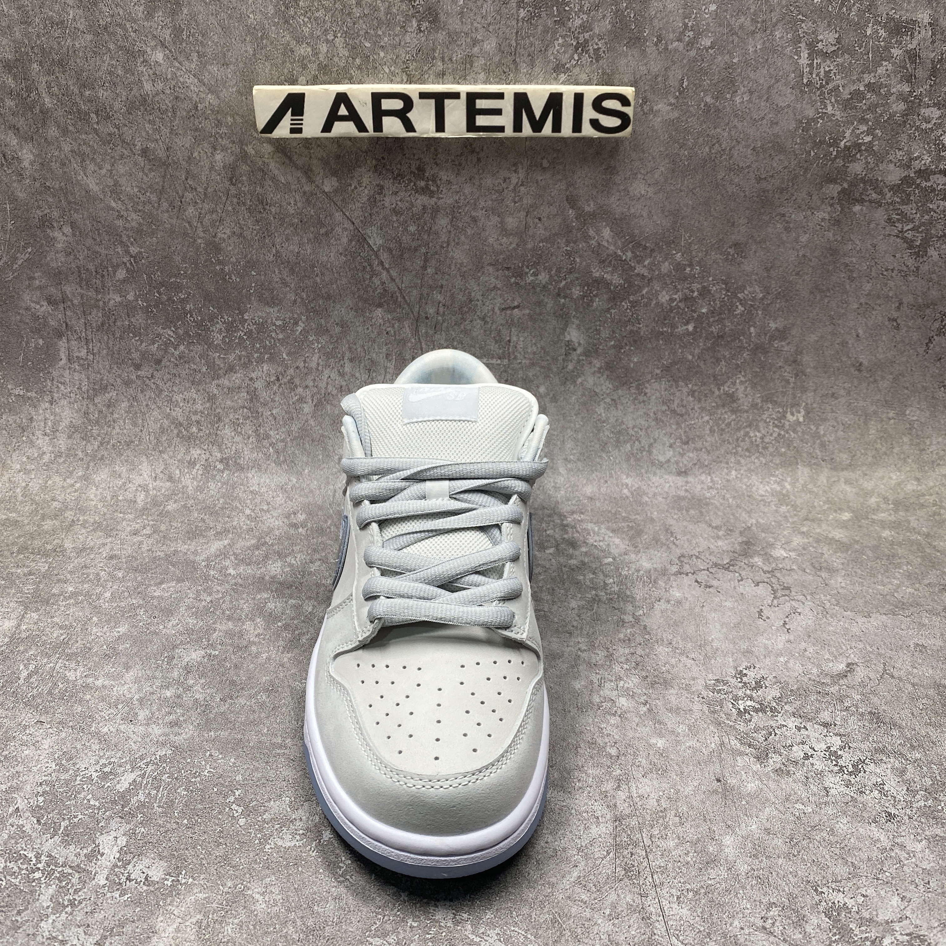 Nike SB Dunk Low White Lobster