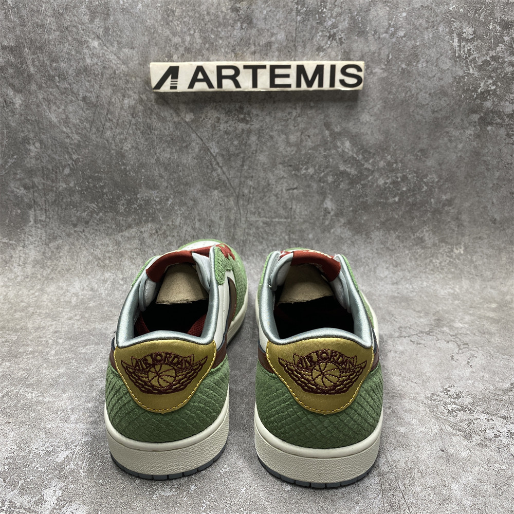 AIR JORDAN 1 RETRO LOW OG