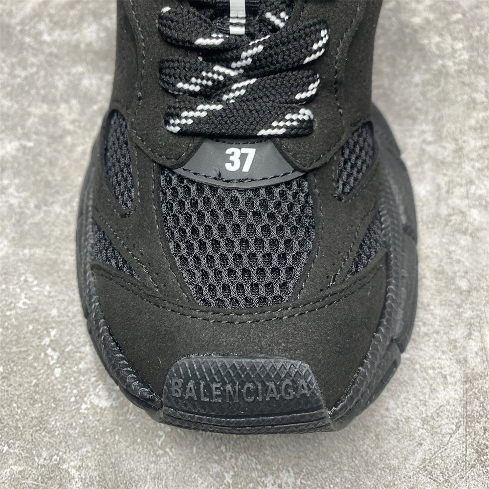Balenciga  3XL SUEDE BLACK