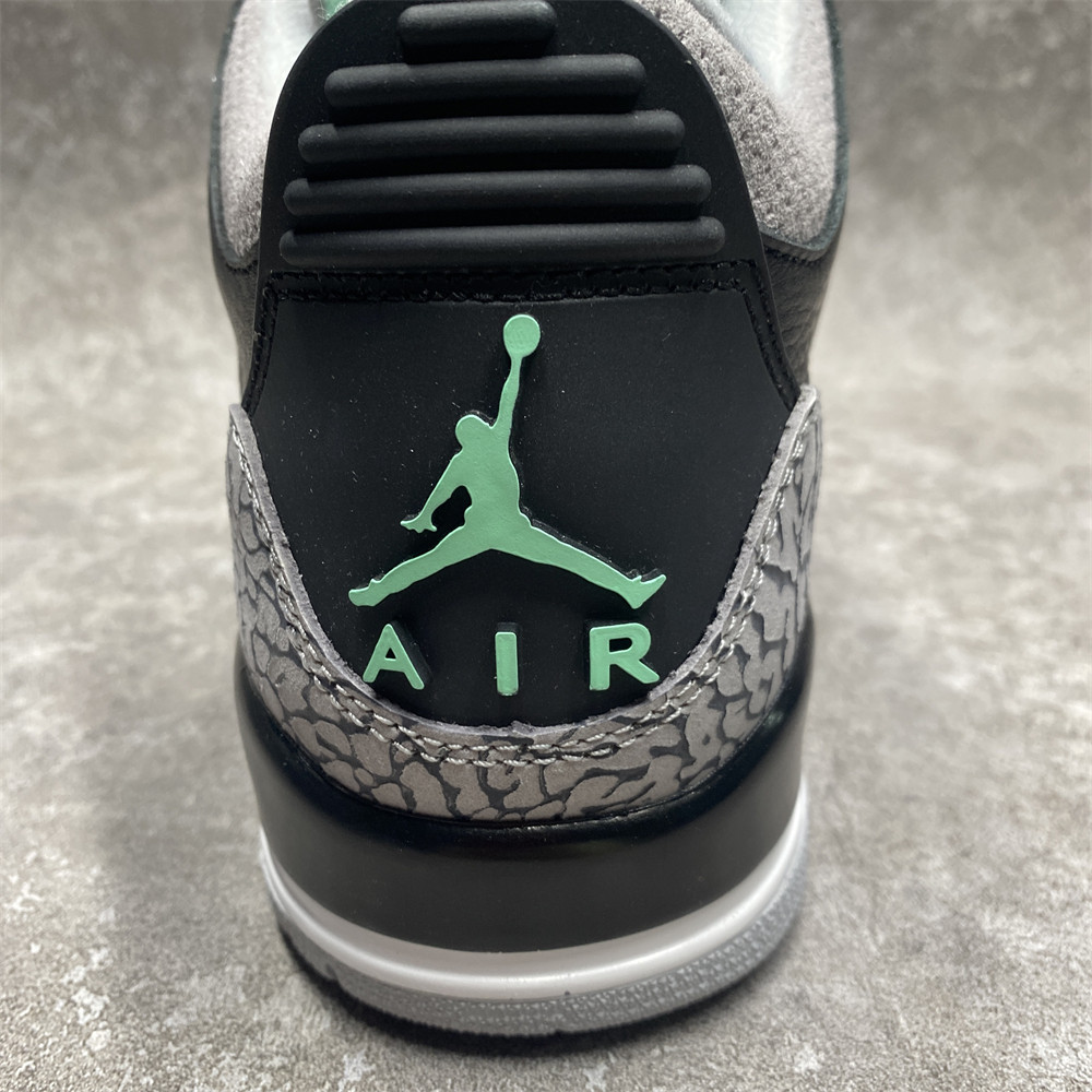 AIR JORDAN 3 RETRO