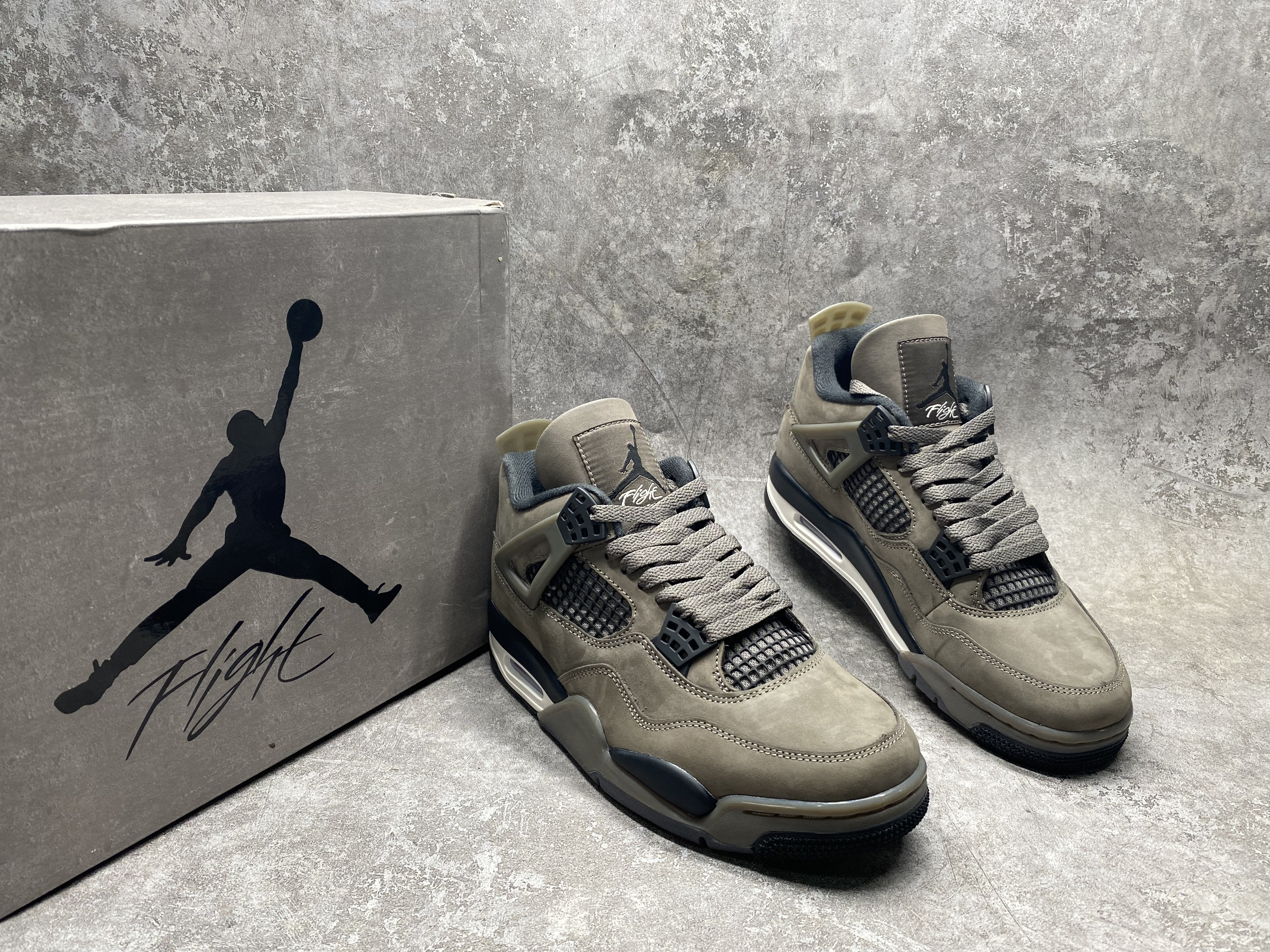 UA Air Jordan 4 Retro