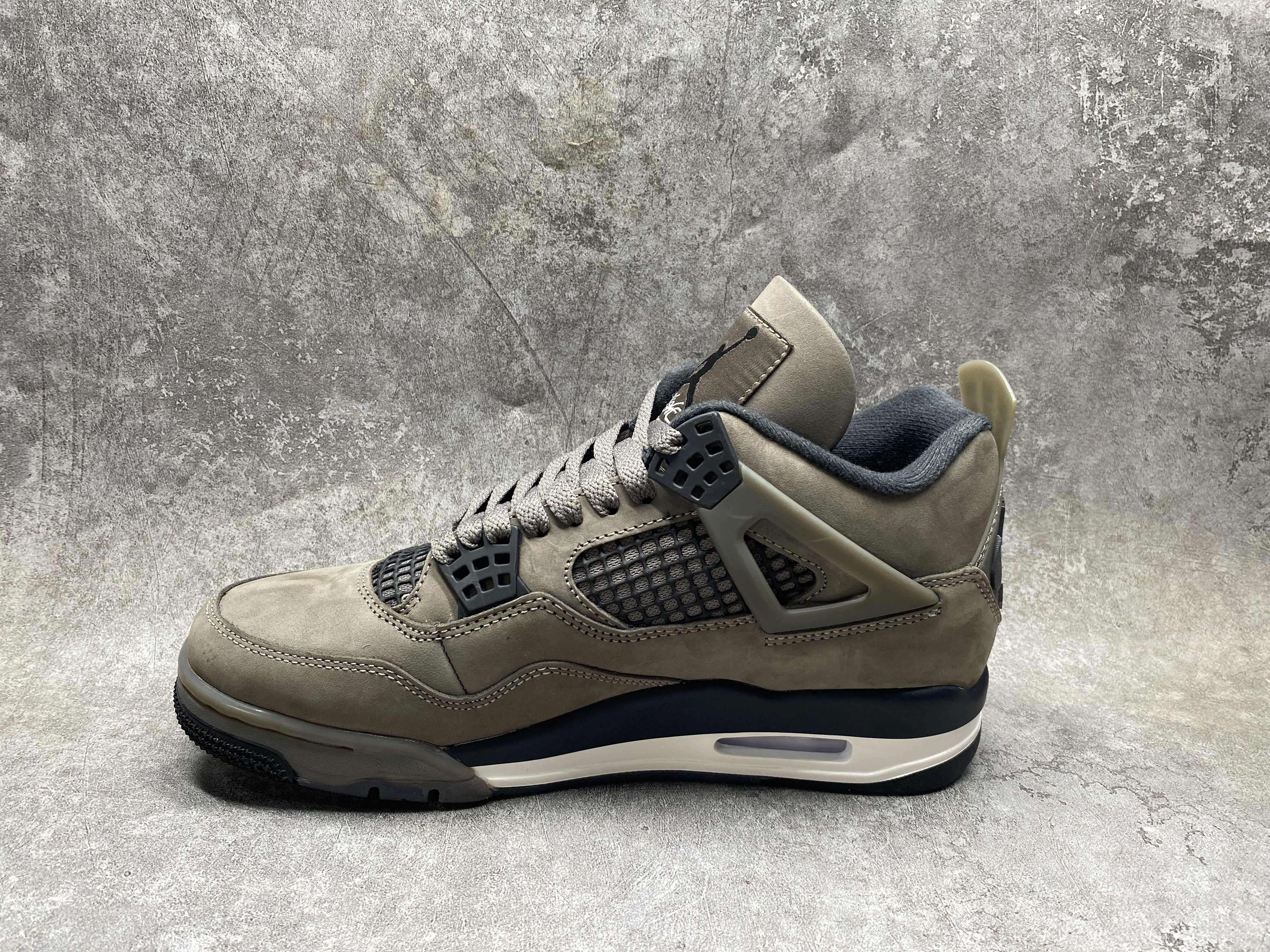 UA Air Jordan 4 Retro