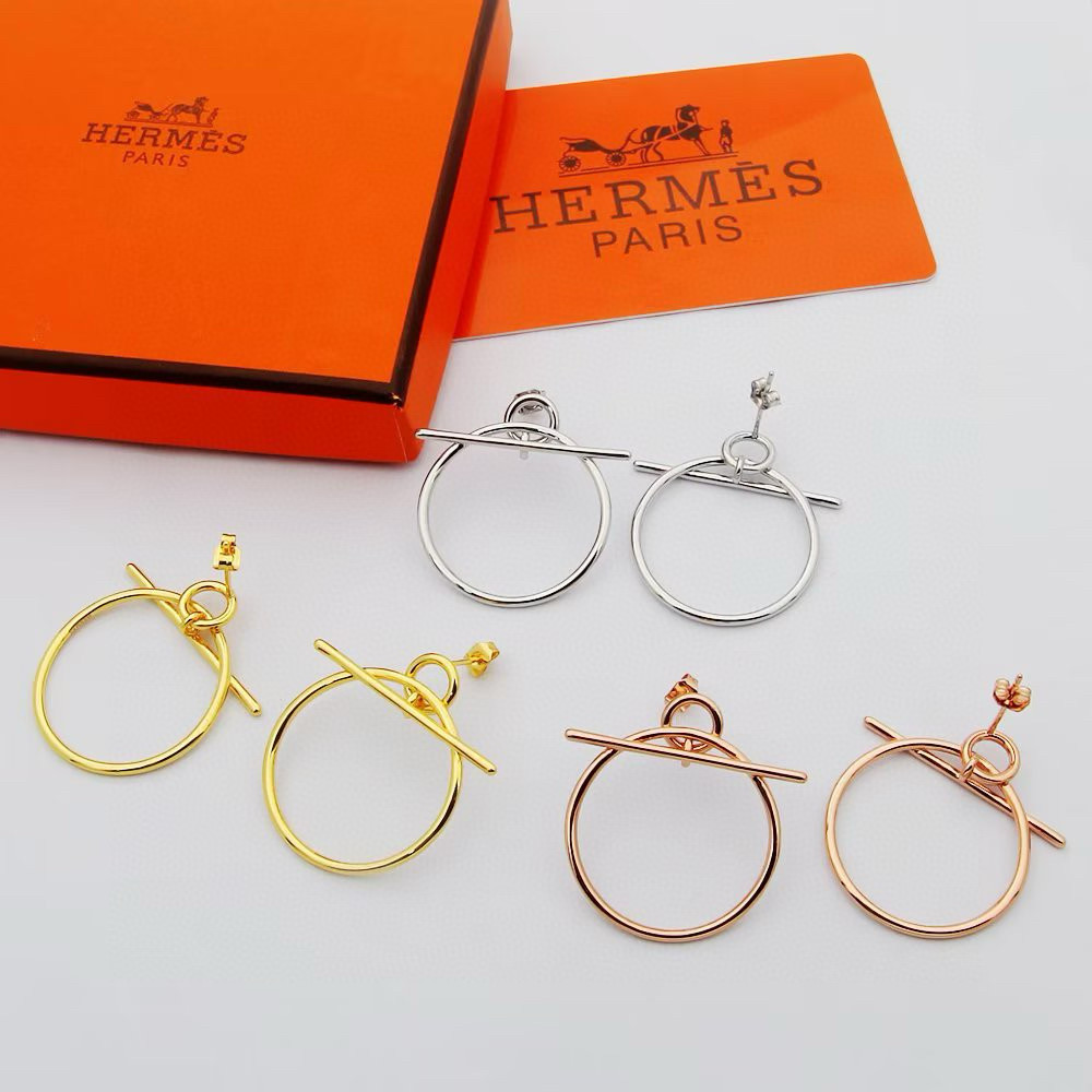 H**me5 loop earrings