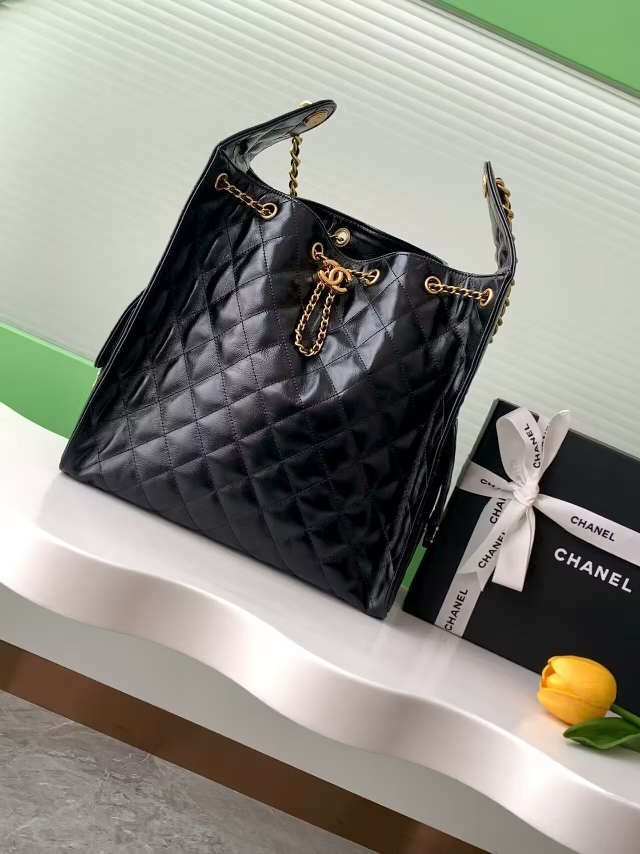 Ch*el 25c bucket bag  40x30x15cm