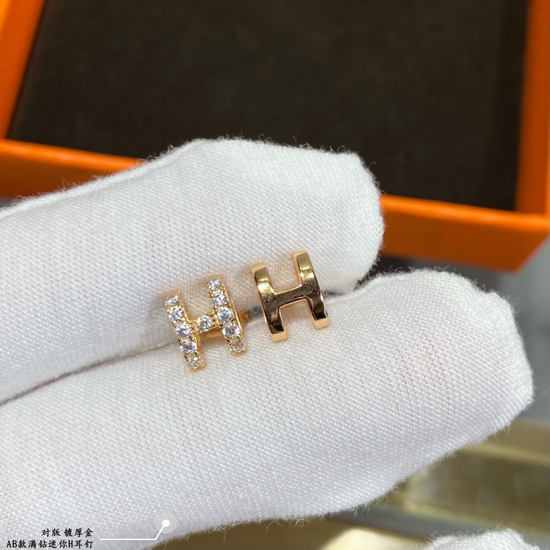 H**me5 ab style fully di*m*nd-encrusted  h  stud earrings