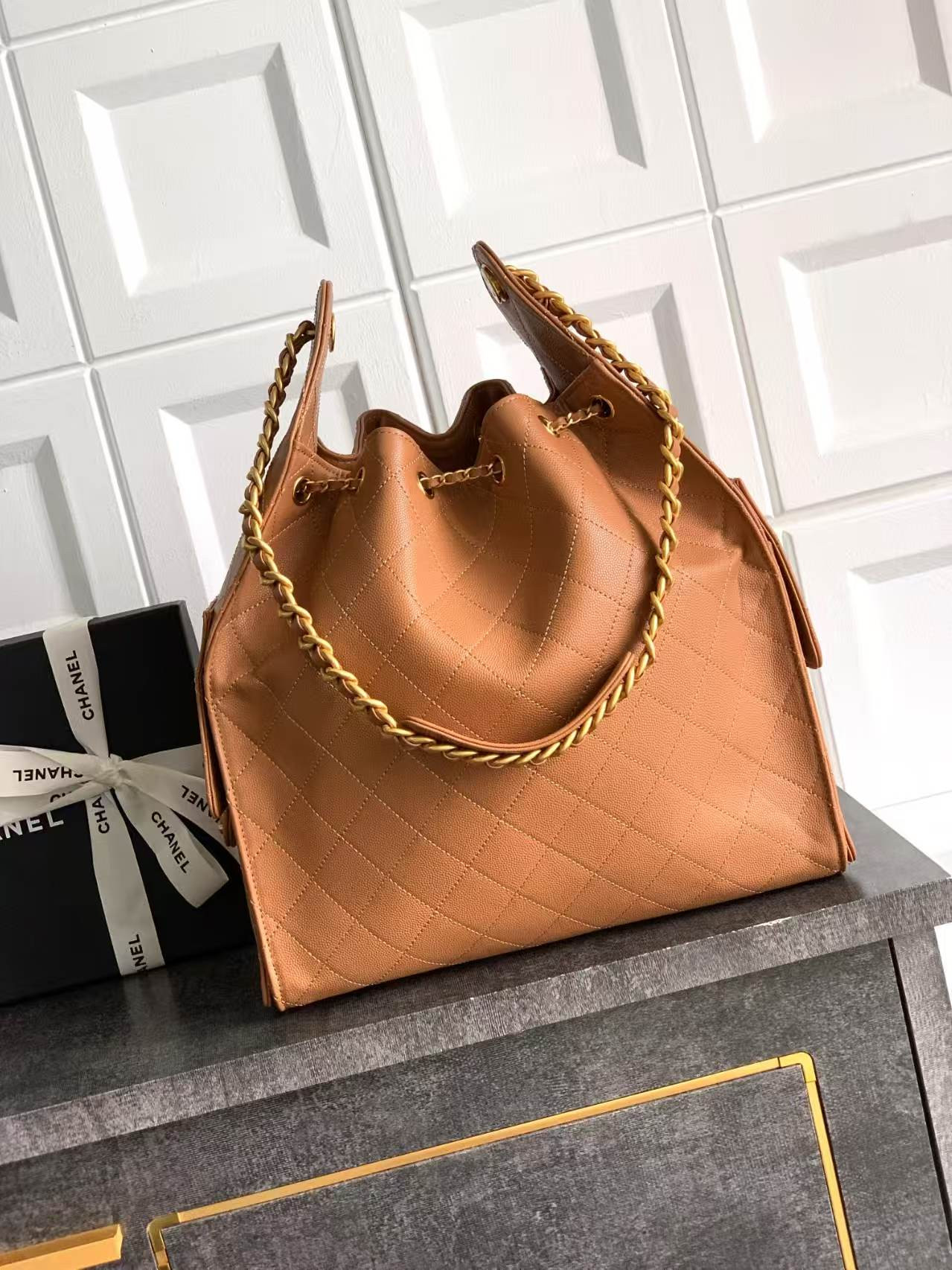 Ch*el 25c bucket bag 40x30x15cm