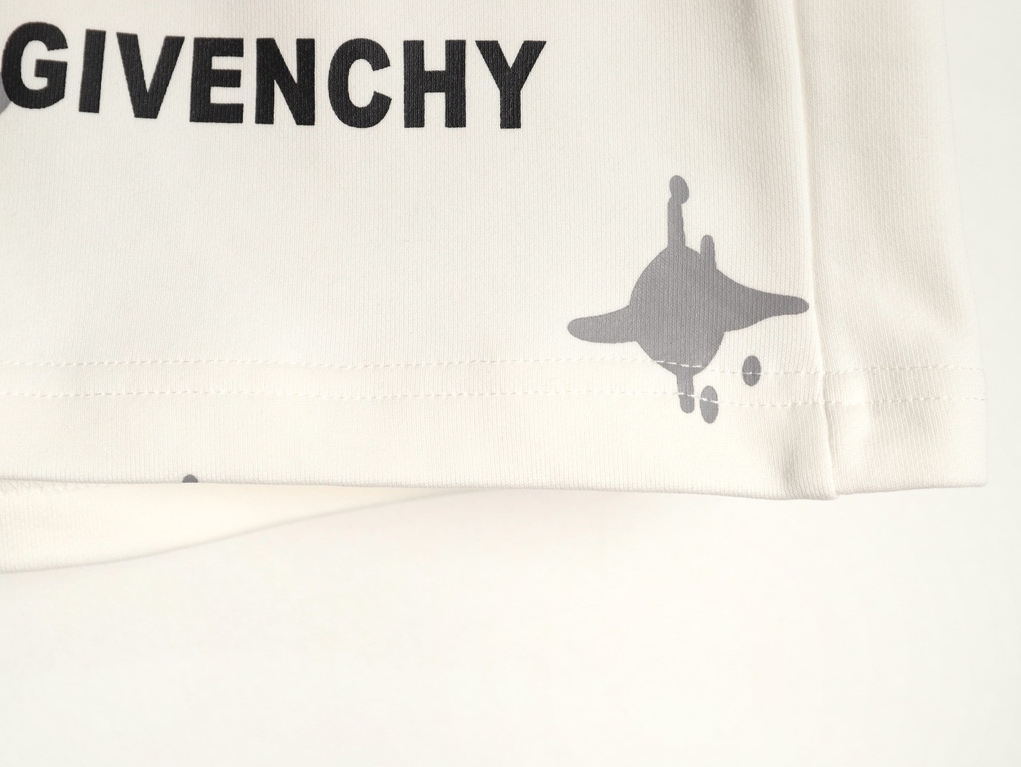 GIVENCHY 25ss shorts