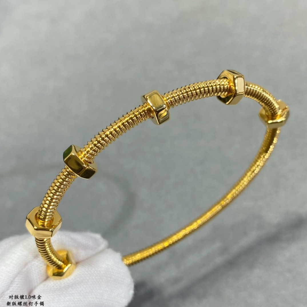 Ca*t*er screw bracelet
