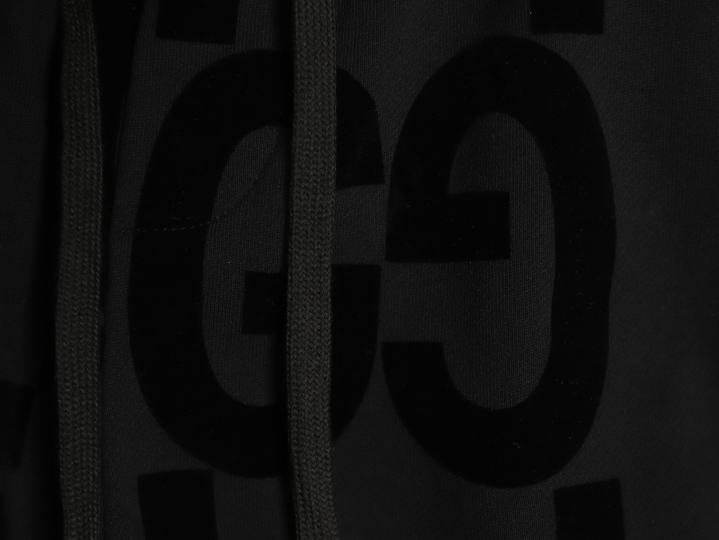G*u*i 25ss shorts