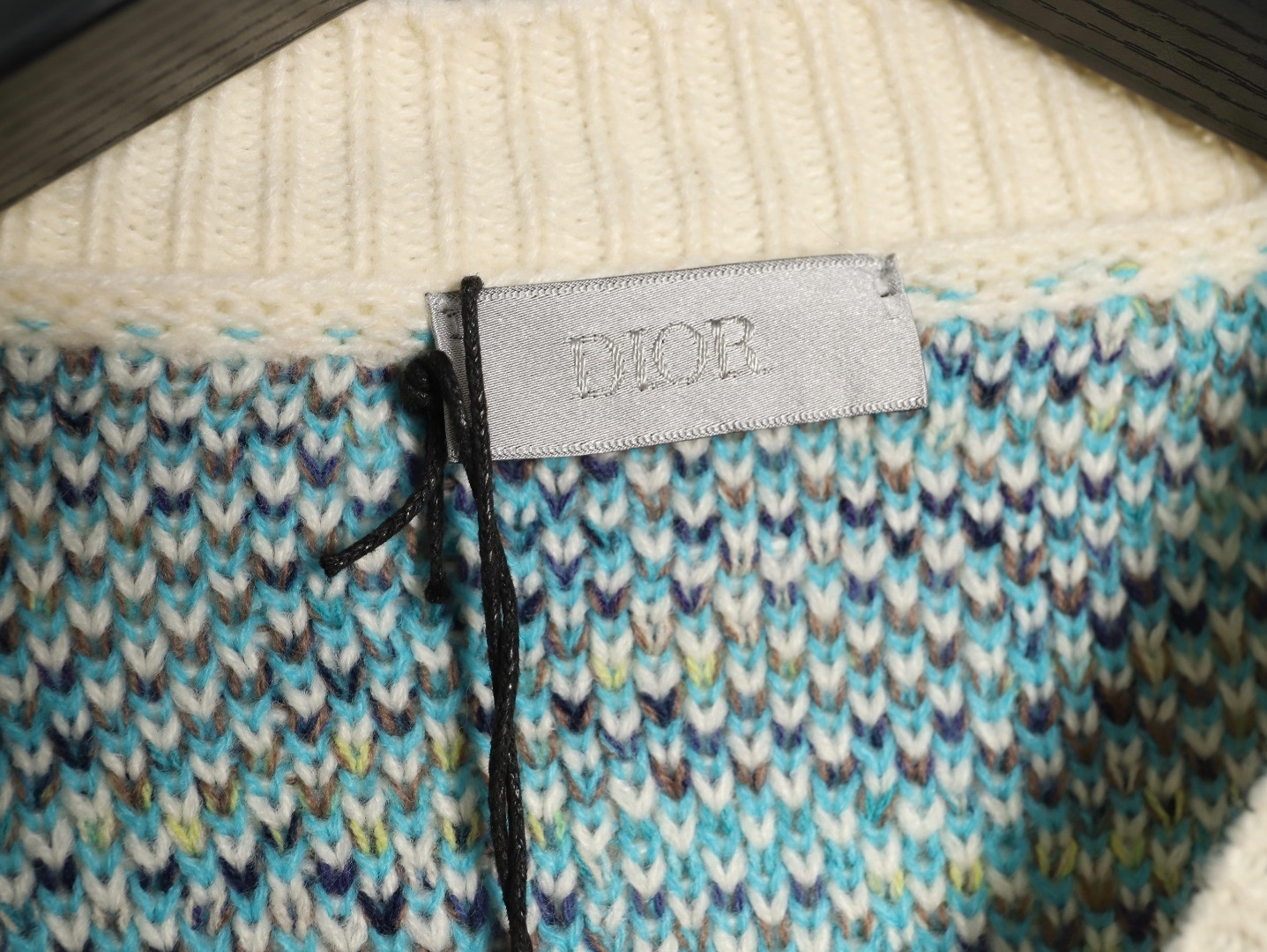 D*or 25ss sweaters