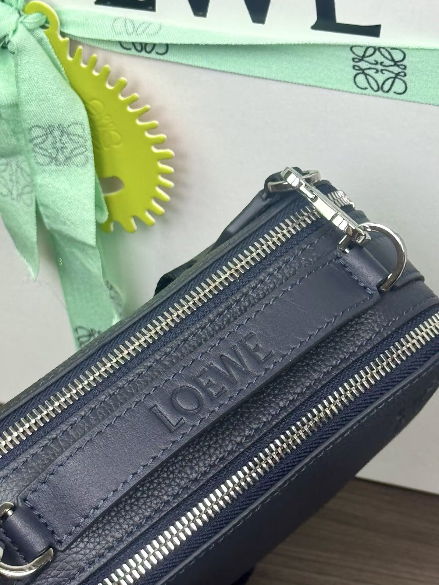 L0ew* mini crossbody camera bag in soft grained calfskin 18x8.5x13cm