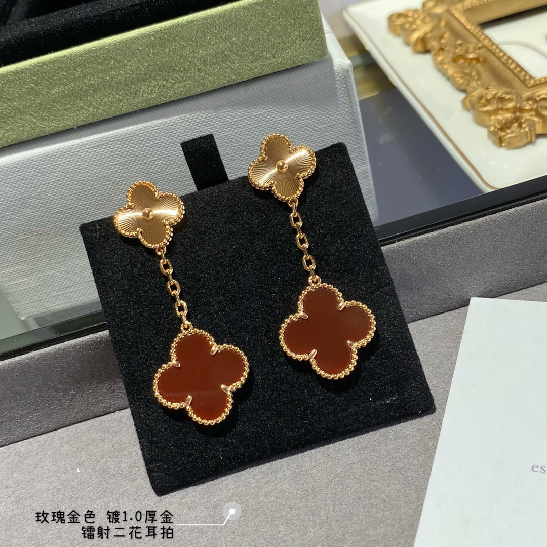 V*N CL*F & arpels laser red two flowers earrings