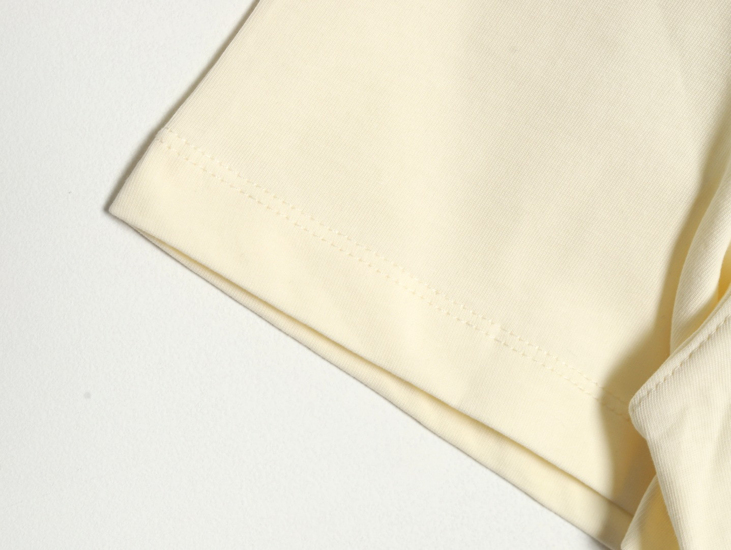 Ami Paris 25ss Short-sleeved T-shirt