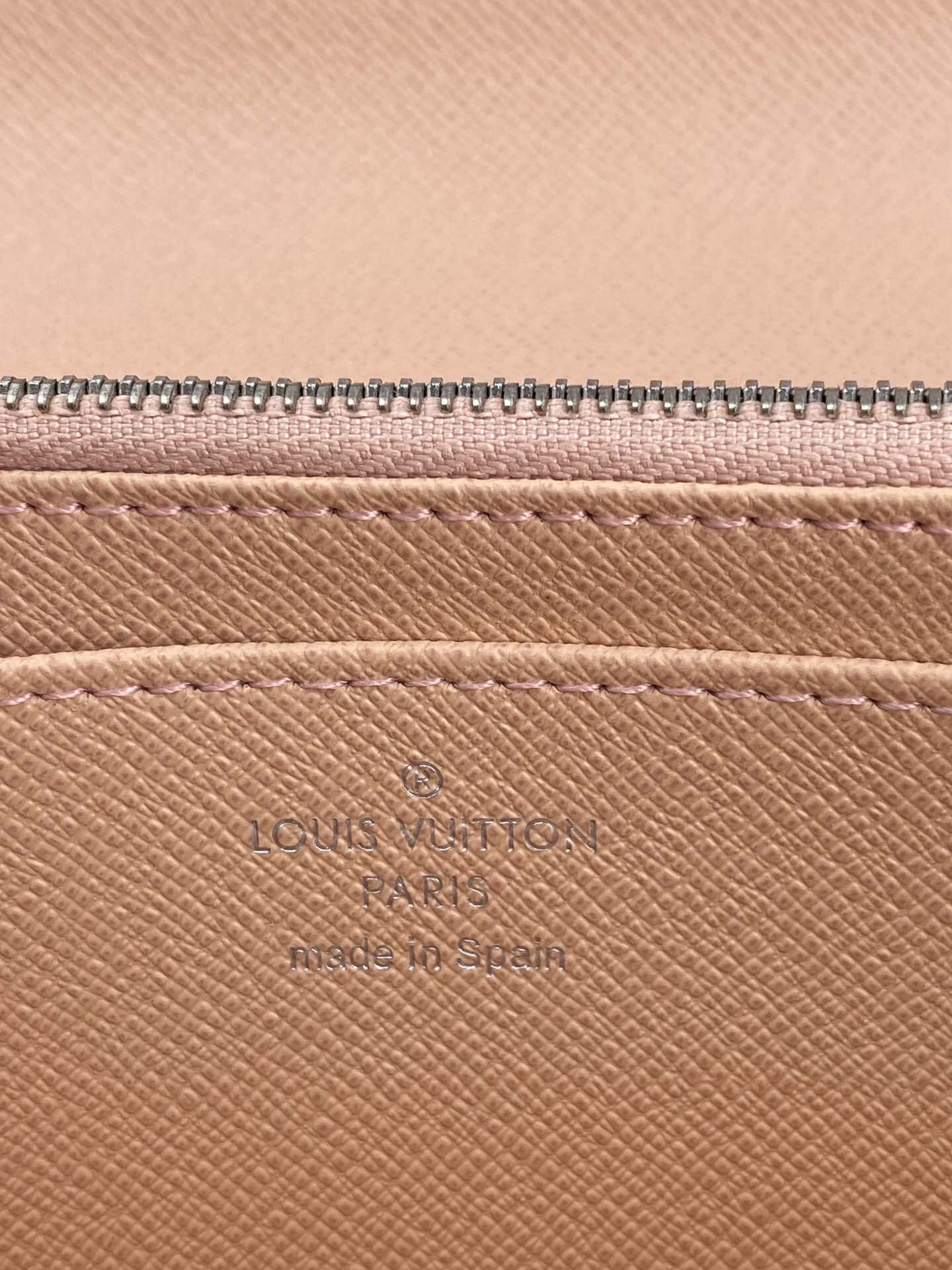 TWIST WALLET M61178