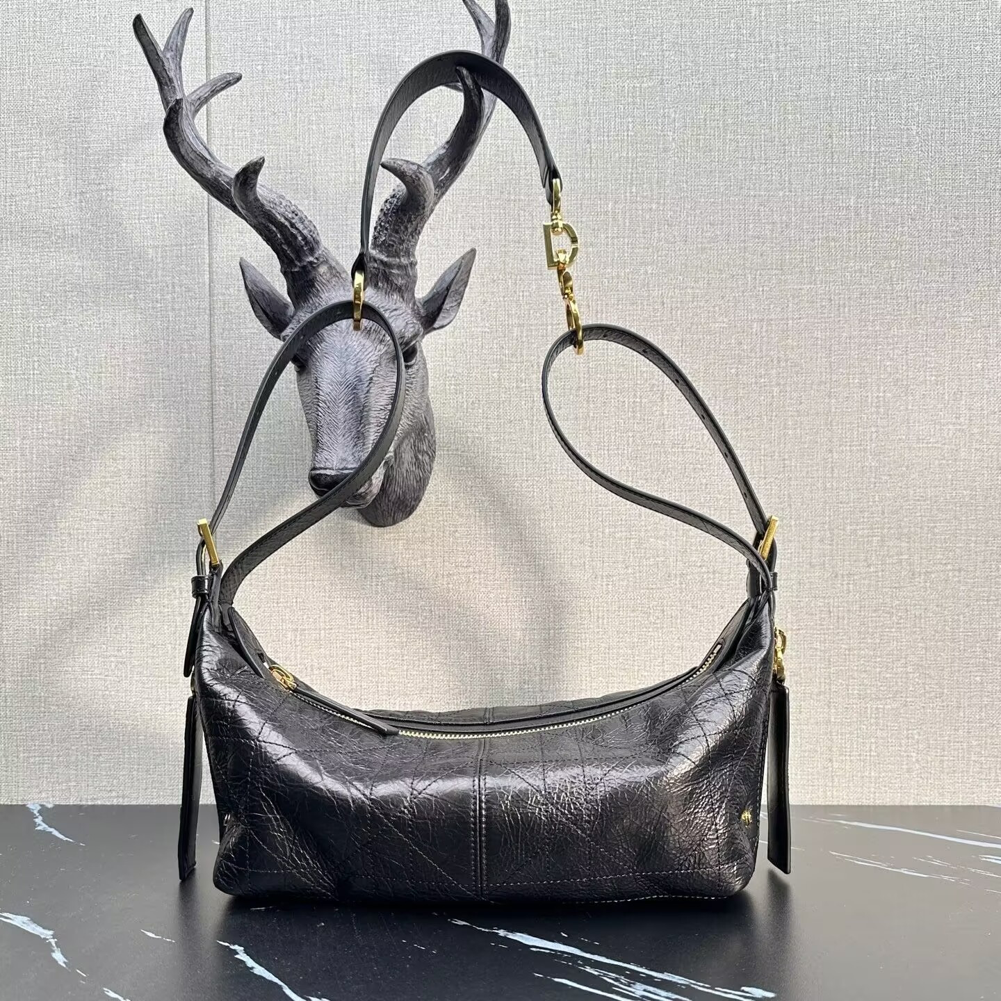 D*or small d-journey bag in crinkled calfskin 25.5 x 14.5 x 14 cm