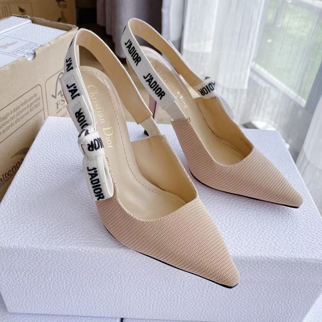 ua D*or j'aD*or slingback pump