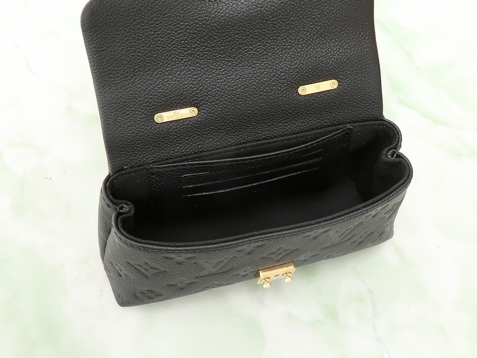 LV Nano Madeleine M12144 12.5x6x21cm