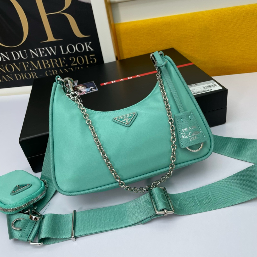 Pra*a re-edition 2005 re-nylon bag dark green