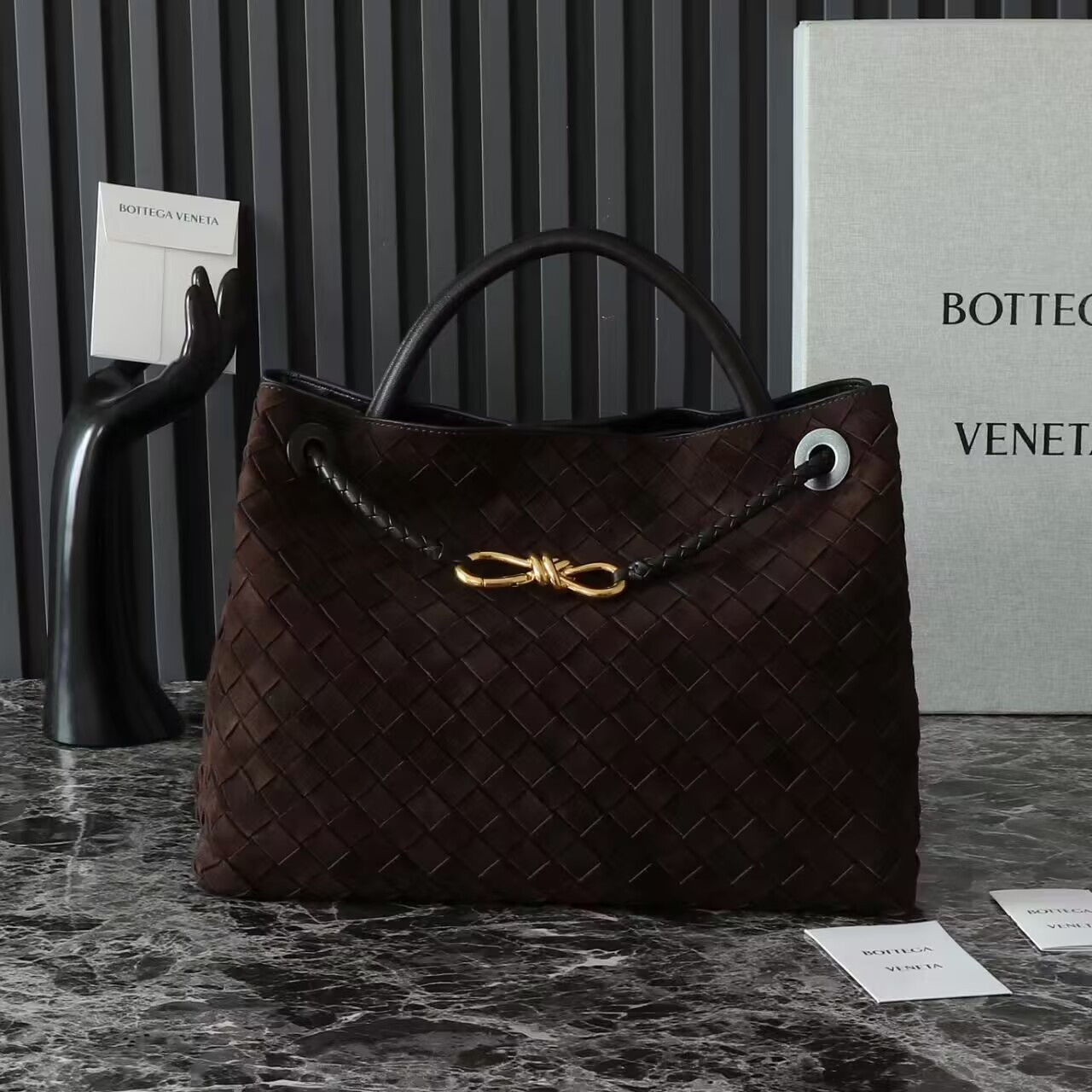 bo*te*ga Ve*ne*ta medium andiamo 32x25x11cm