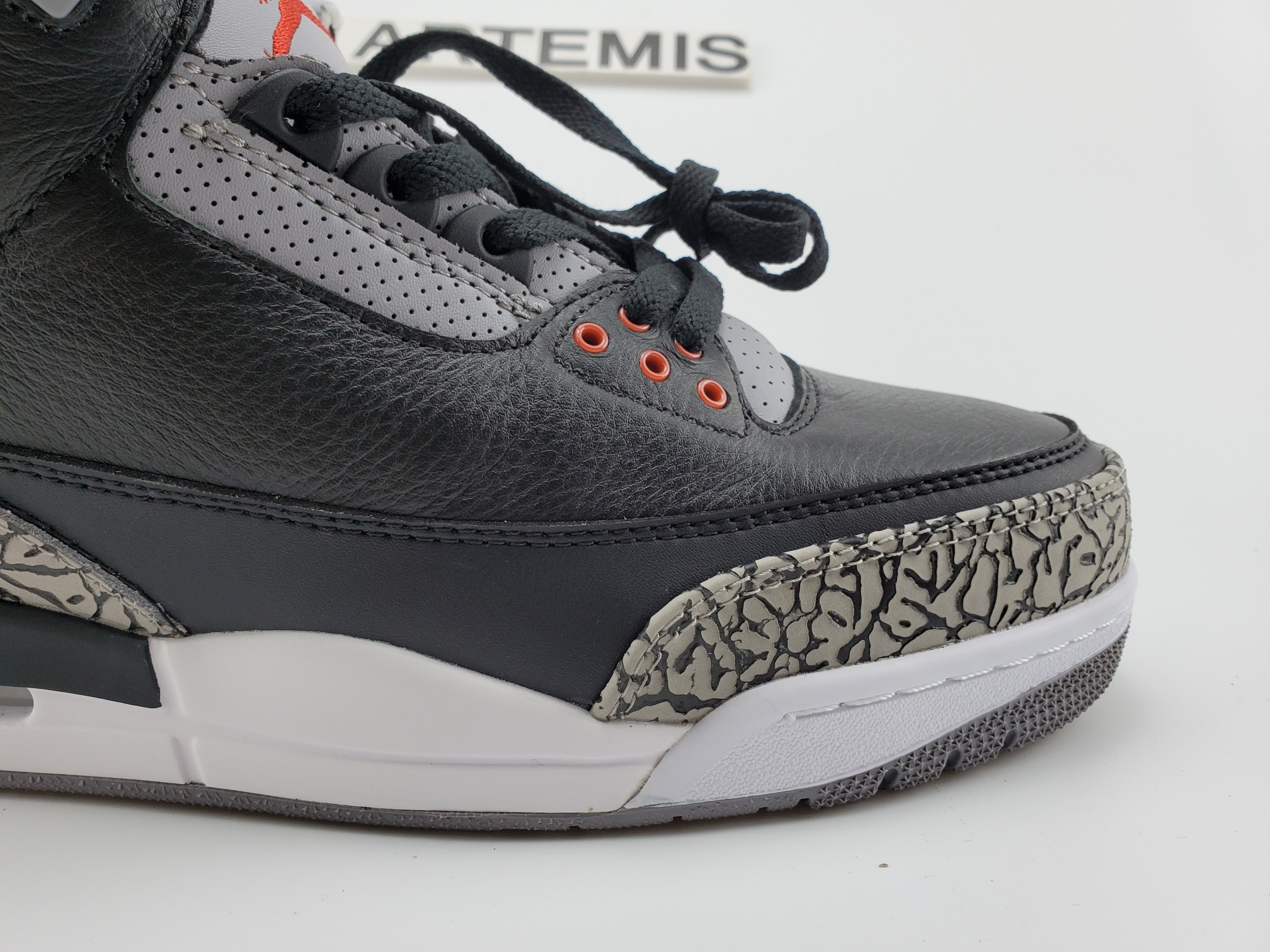 Air Jordan 3 Retro Black Cement (2018)