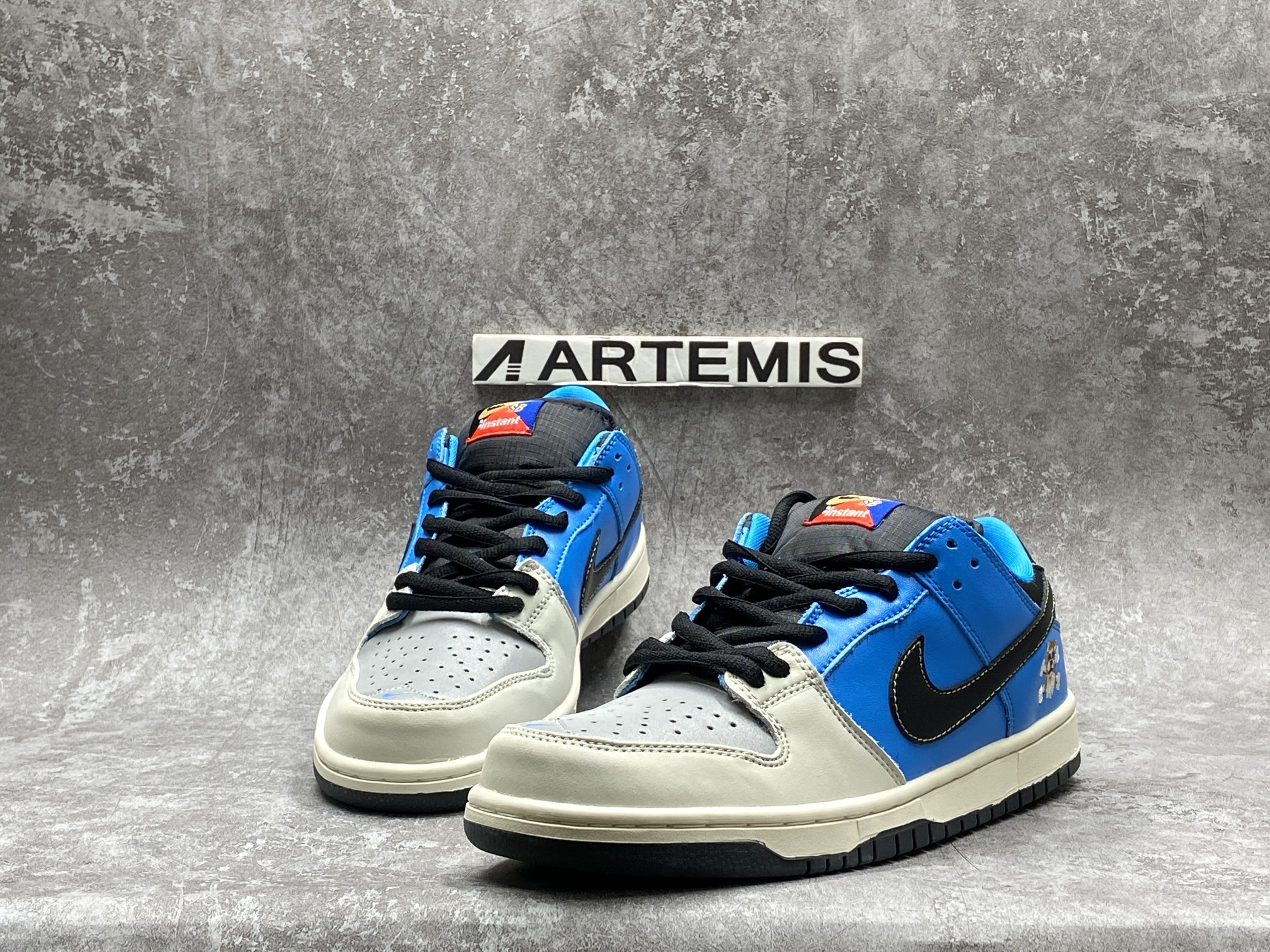 Nike SB Dunk Low Instant Skateboards