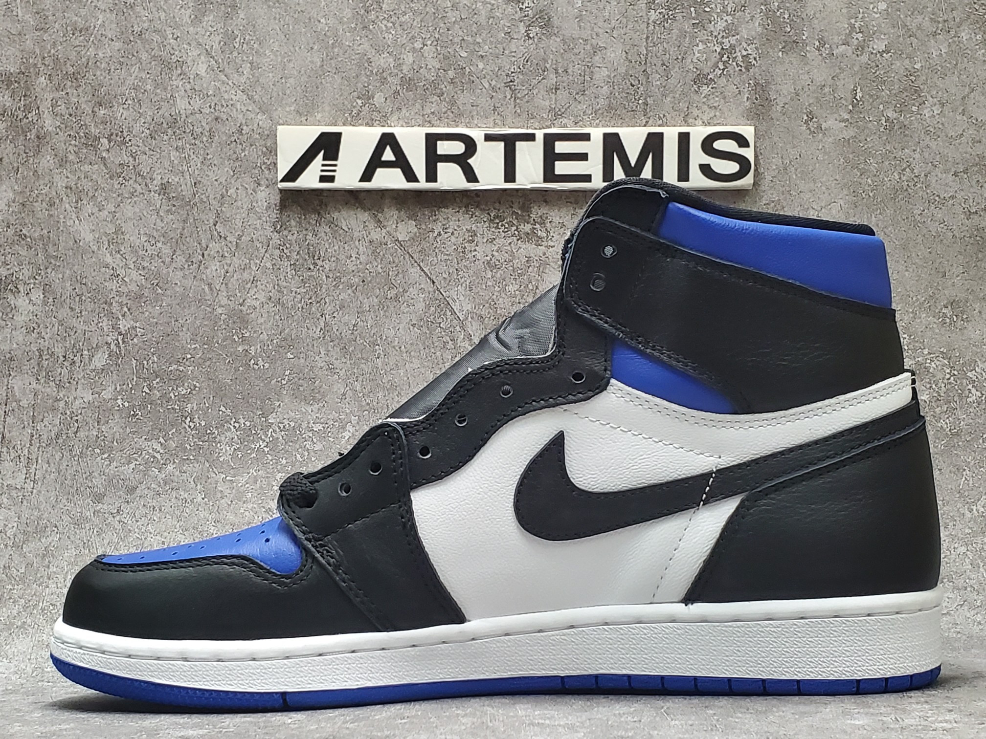 Air Jordan 1 Retro High Black Game Royal