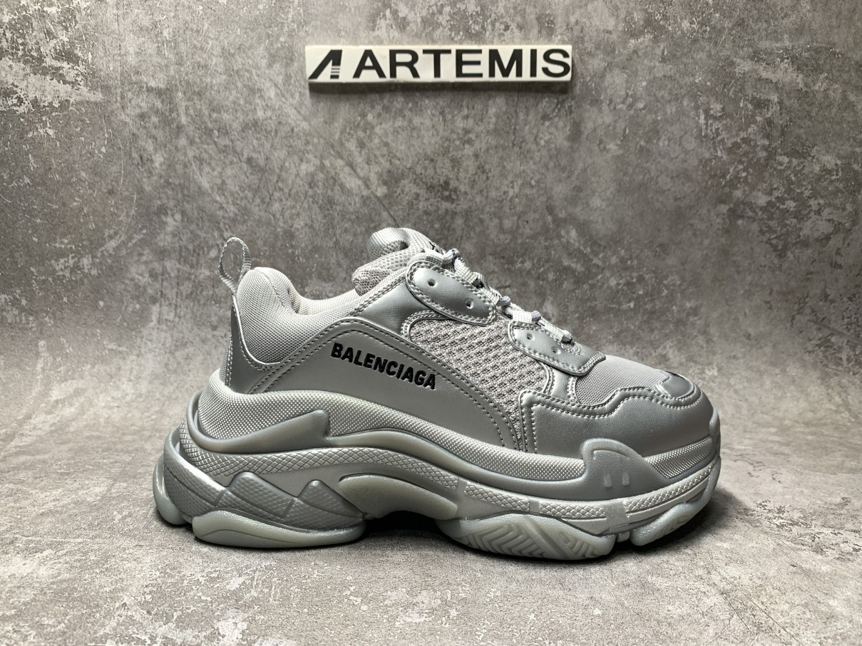 Balenciga Triple S Sneaker Silver Metallic