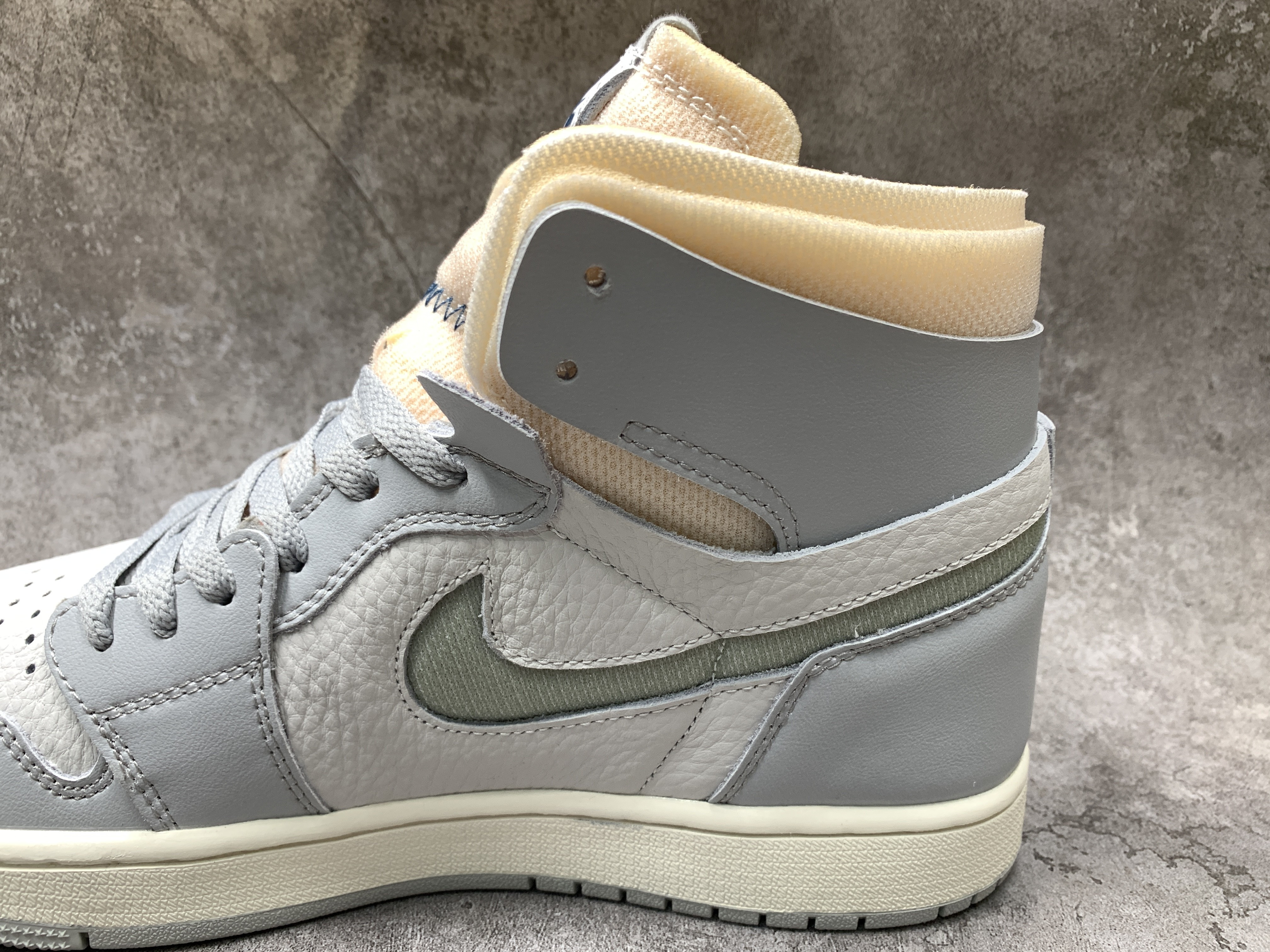 Air Jordan 1 High Zoom CMFT London