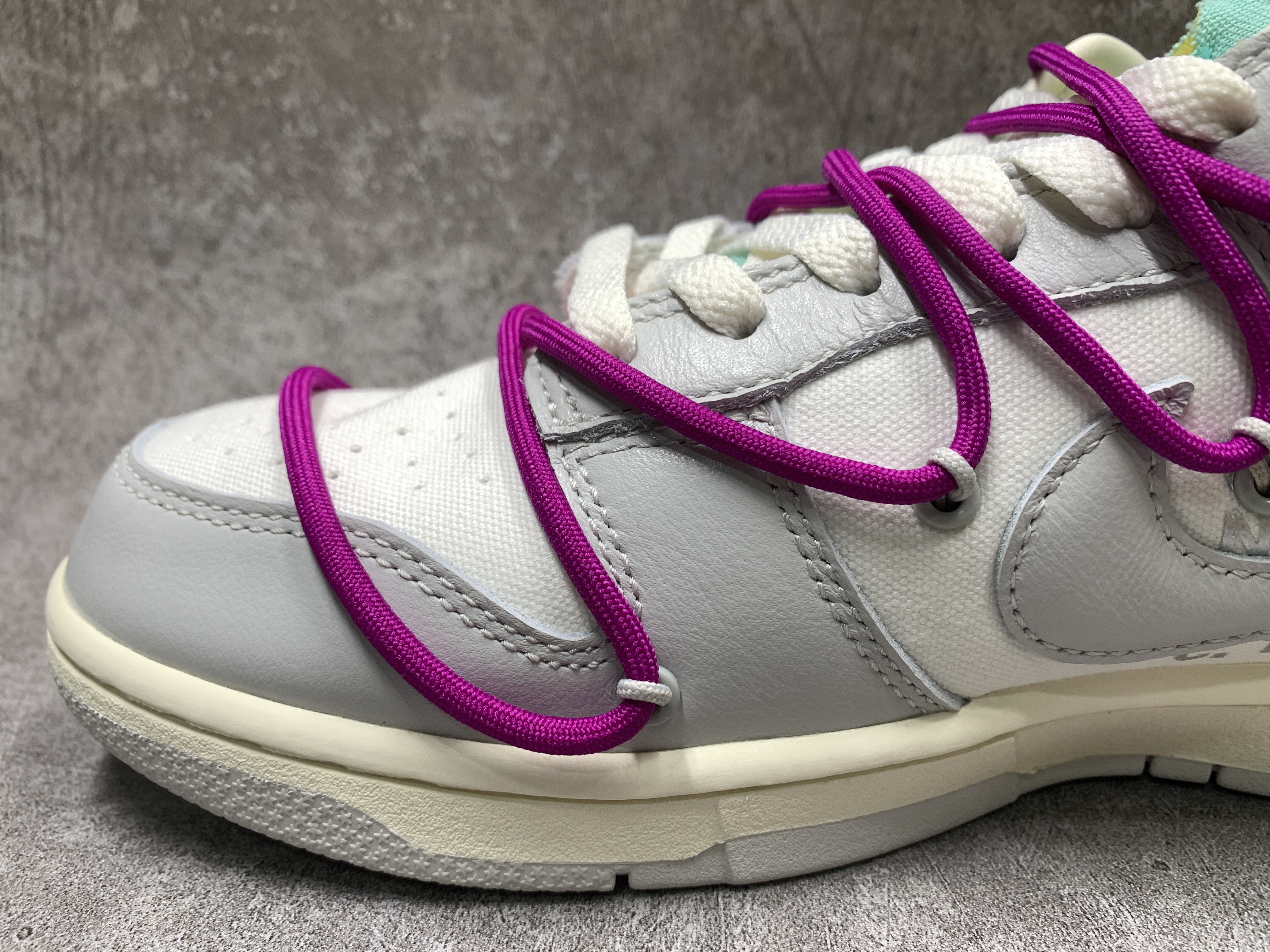Off-White x Dunk Low