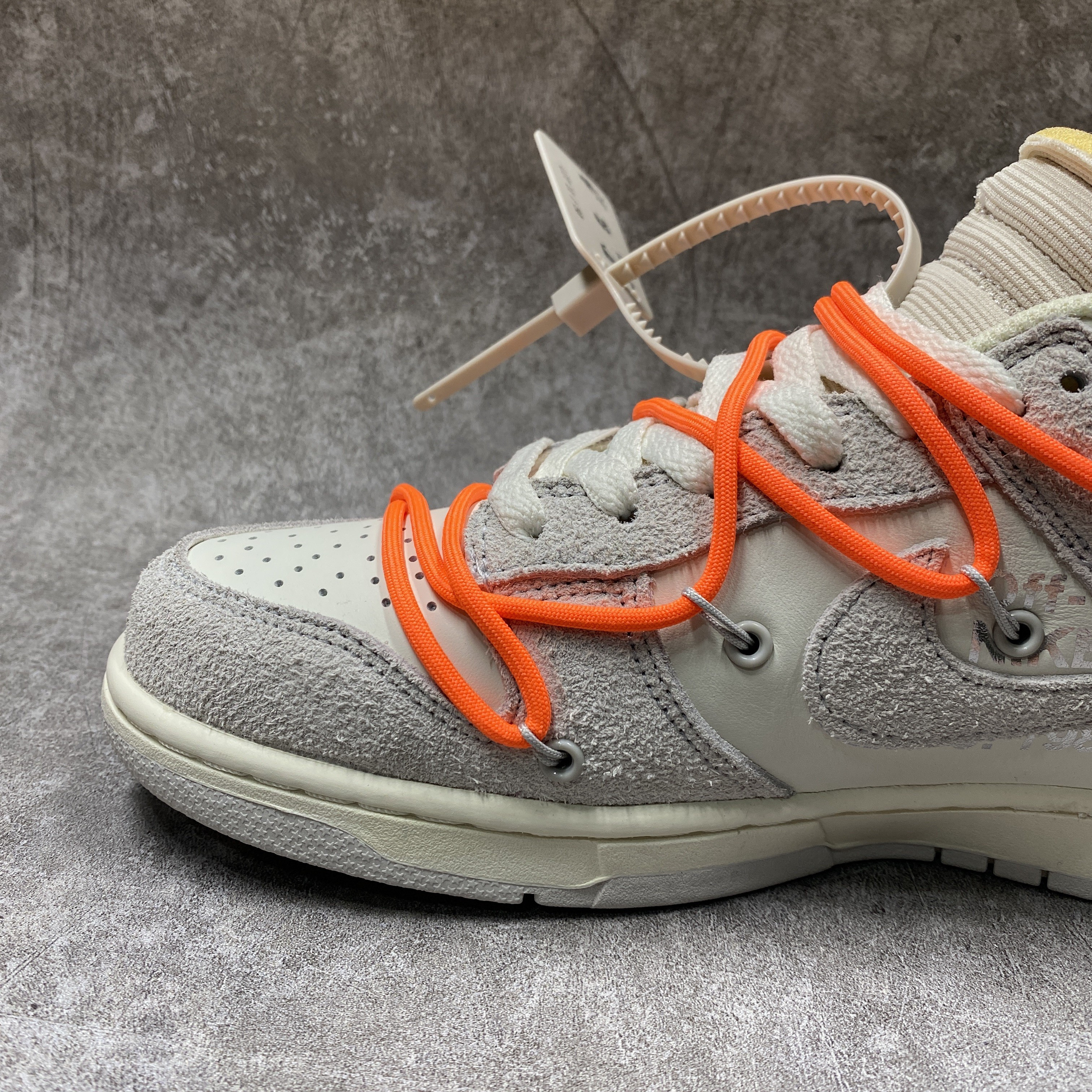 Nike Dunk Low Off-White Lot 11