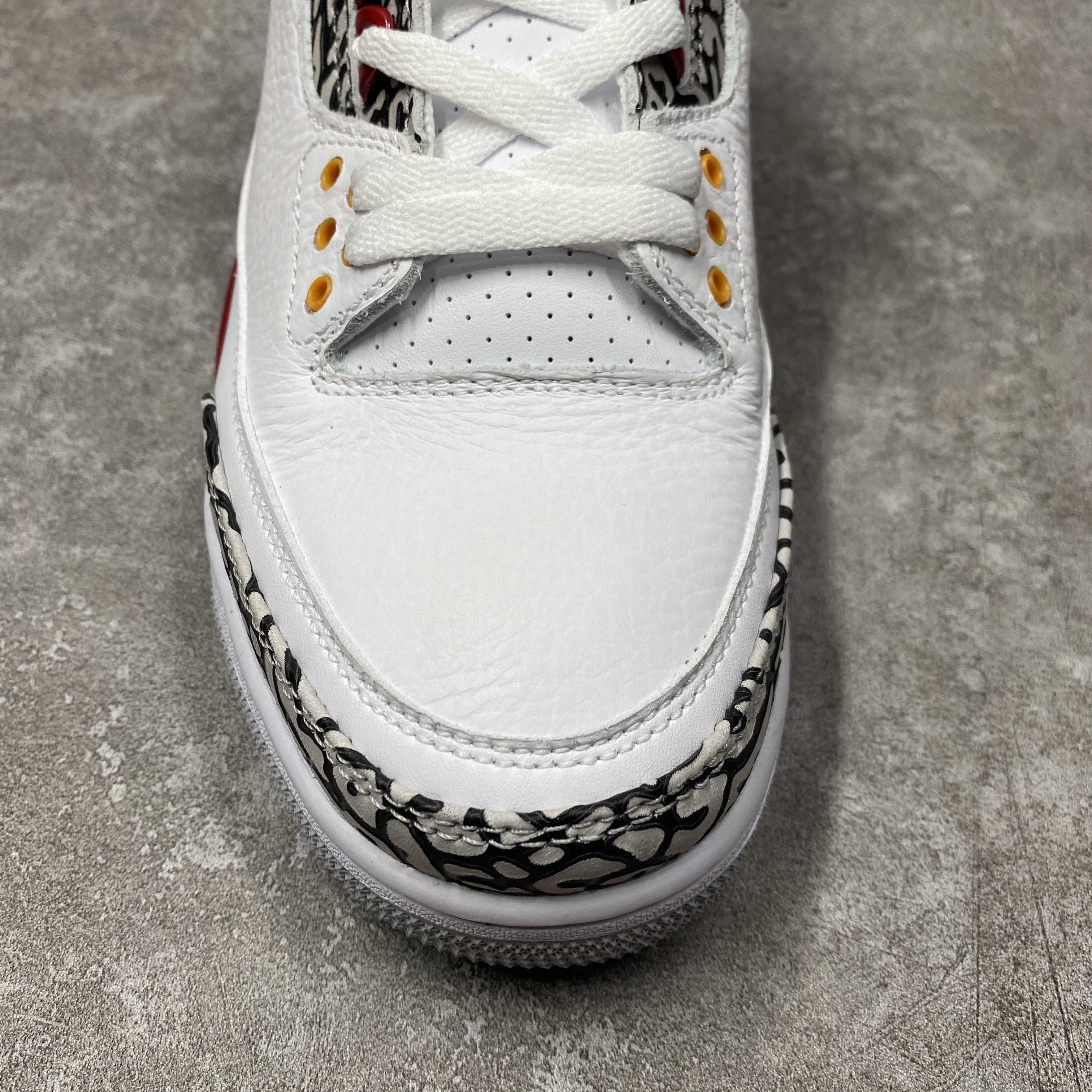 Air Jordan 3 Retro Cardinal Red