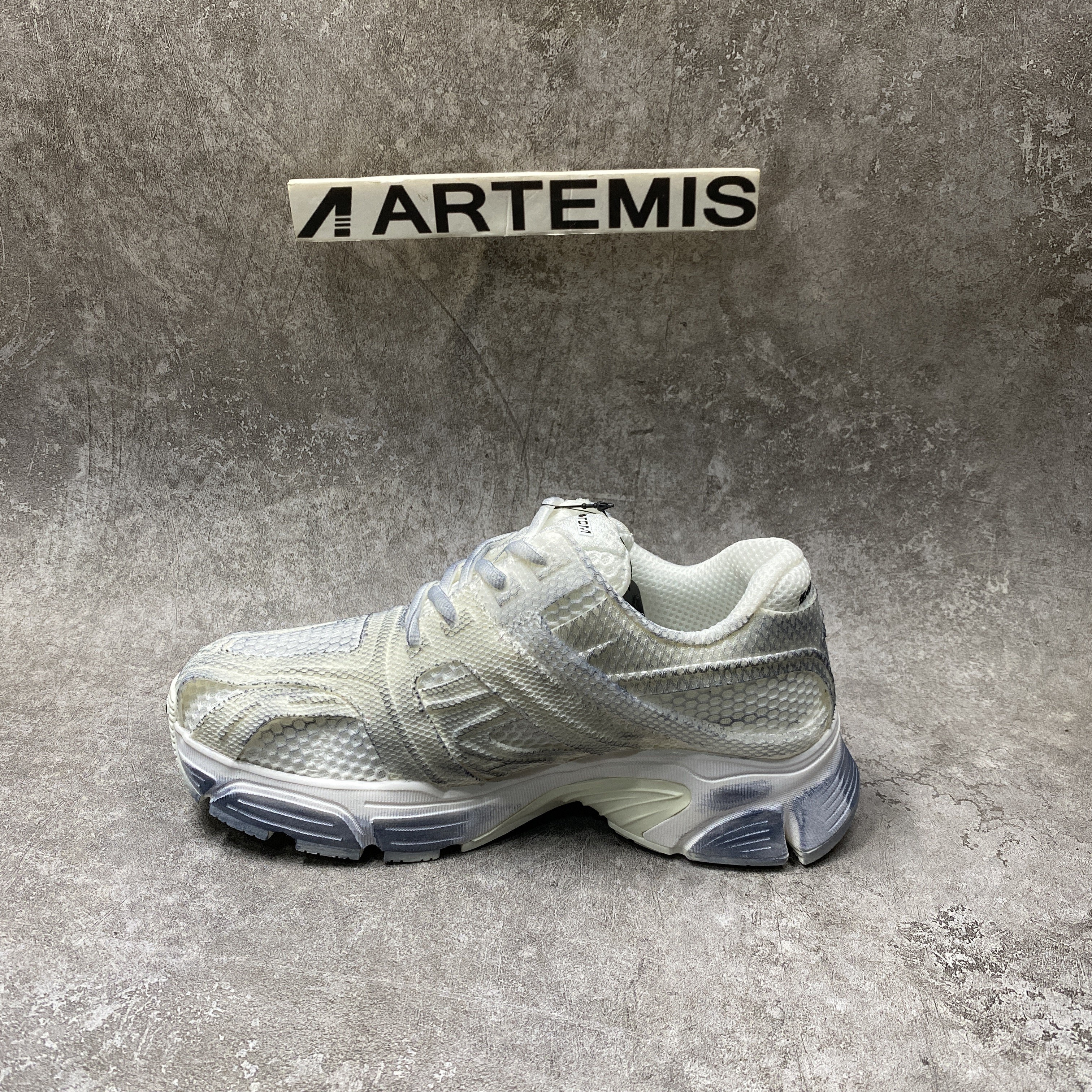 Balenciga Phantom Trainers Washed White