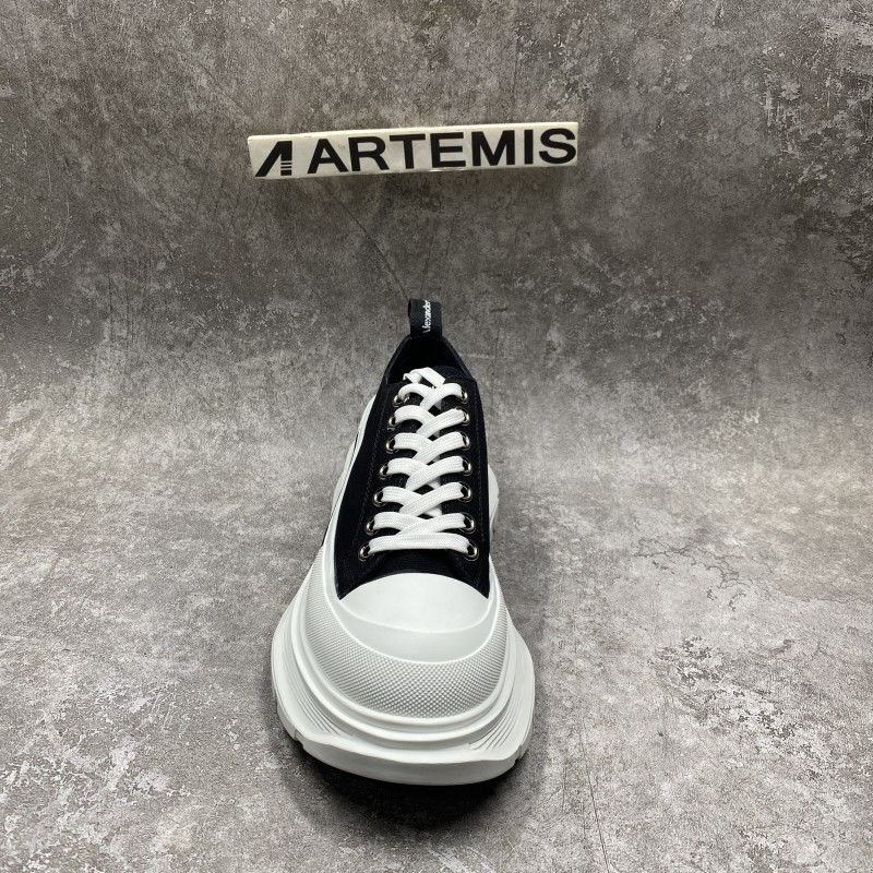 ale*d*r M*Q*en tread slick low lace up black white