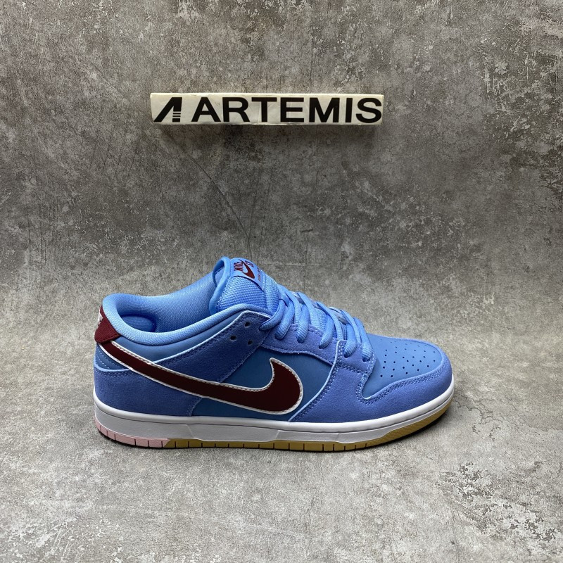 Nike SB Dunk Low Philadelphia Phillies