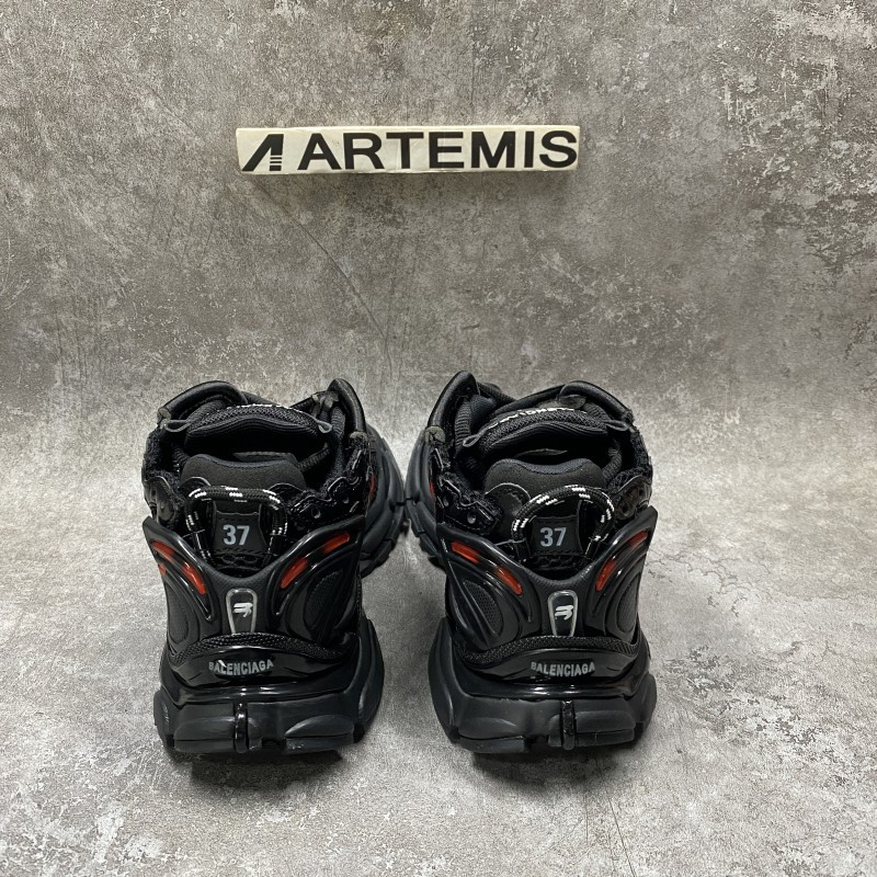 Balenciga Graffiti Runner Sneaker In Black