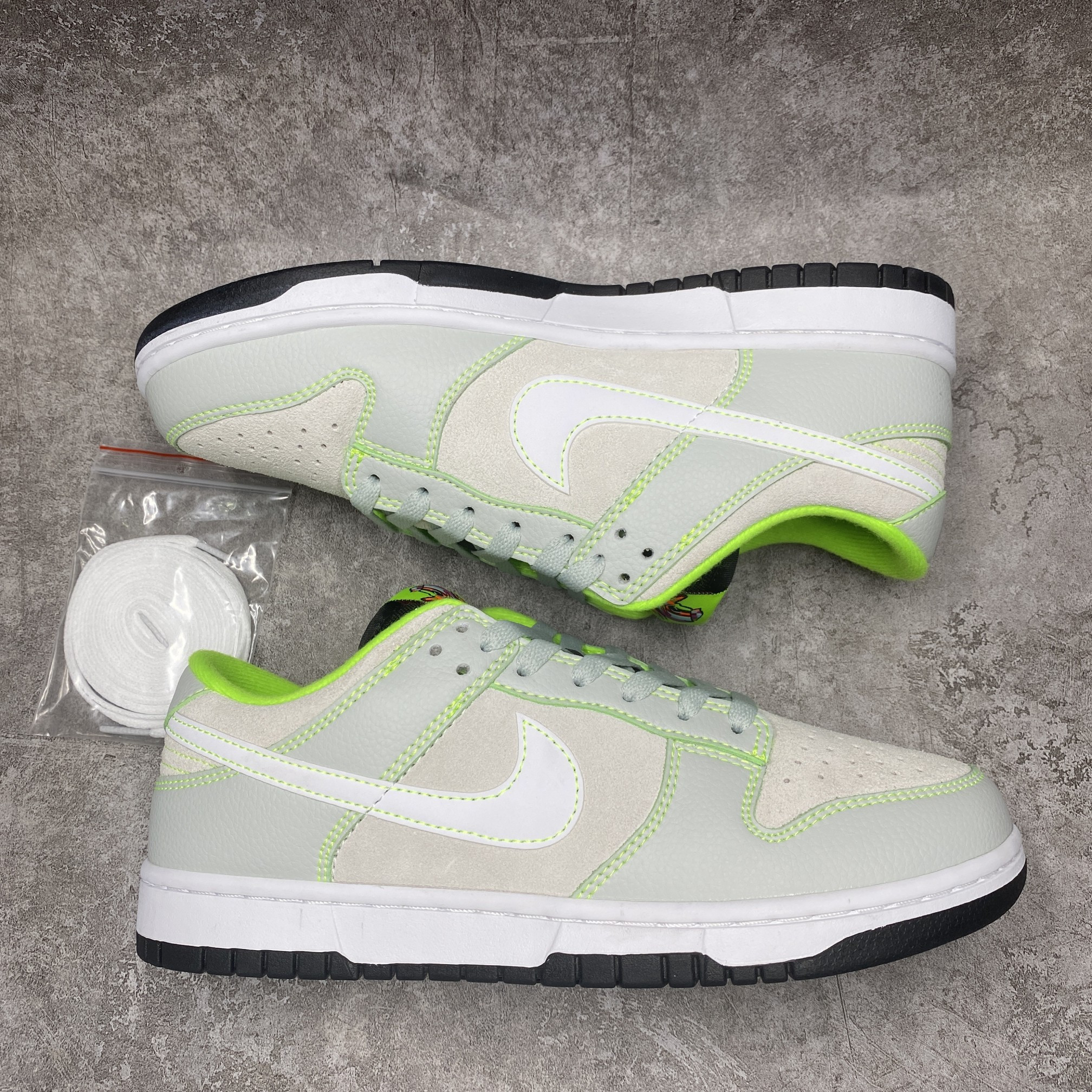 Nike Dunk Low University of Oregon PE (2023)