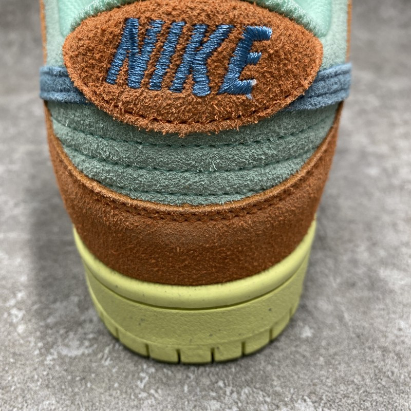 Nike SB Dunk Low Orange Aqua