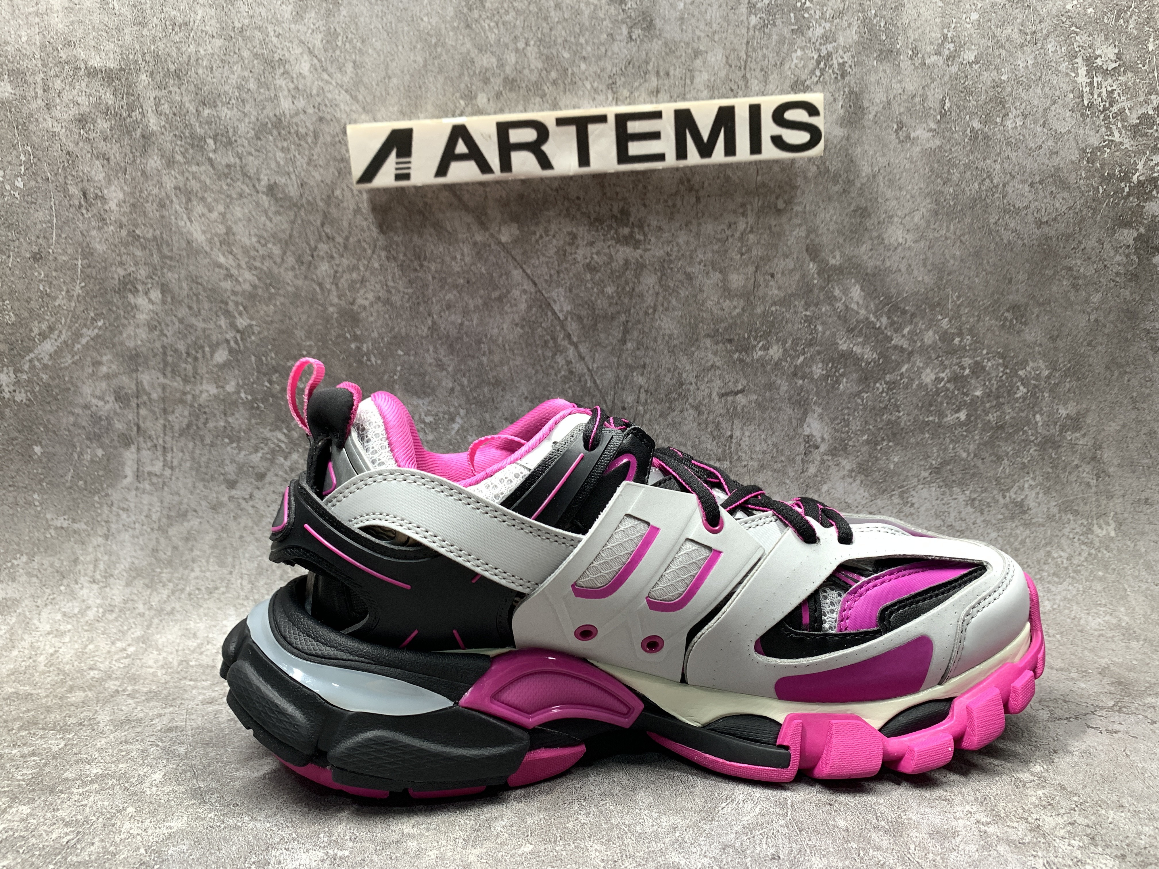Balenciga Track Sneaker Pink Black