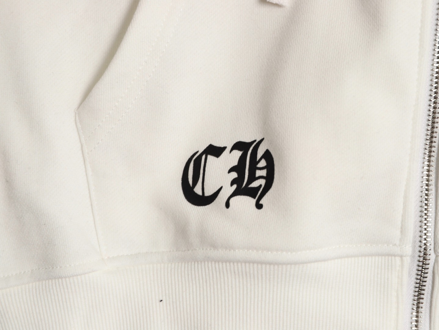 Ch**me He**ts 25fw coats