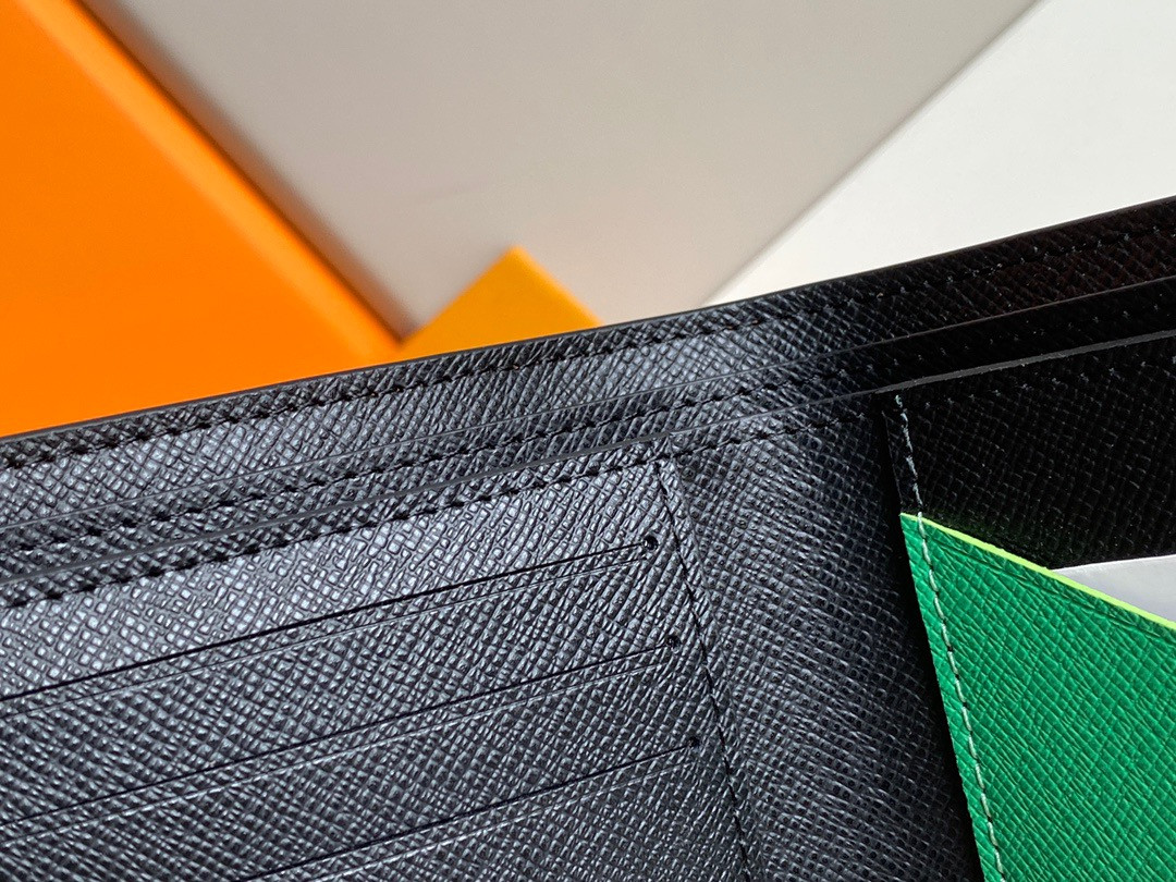 LV MULTIPLE WALLET M45789