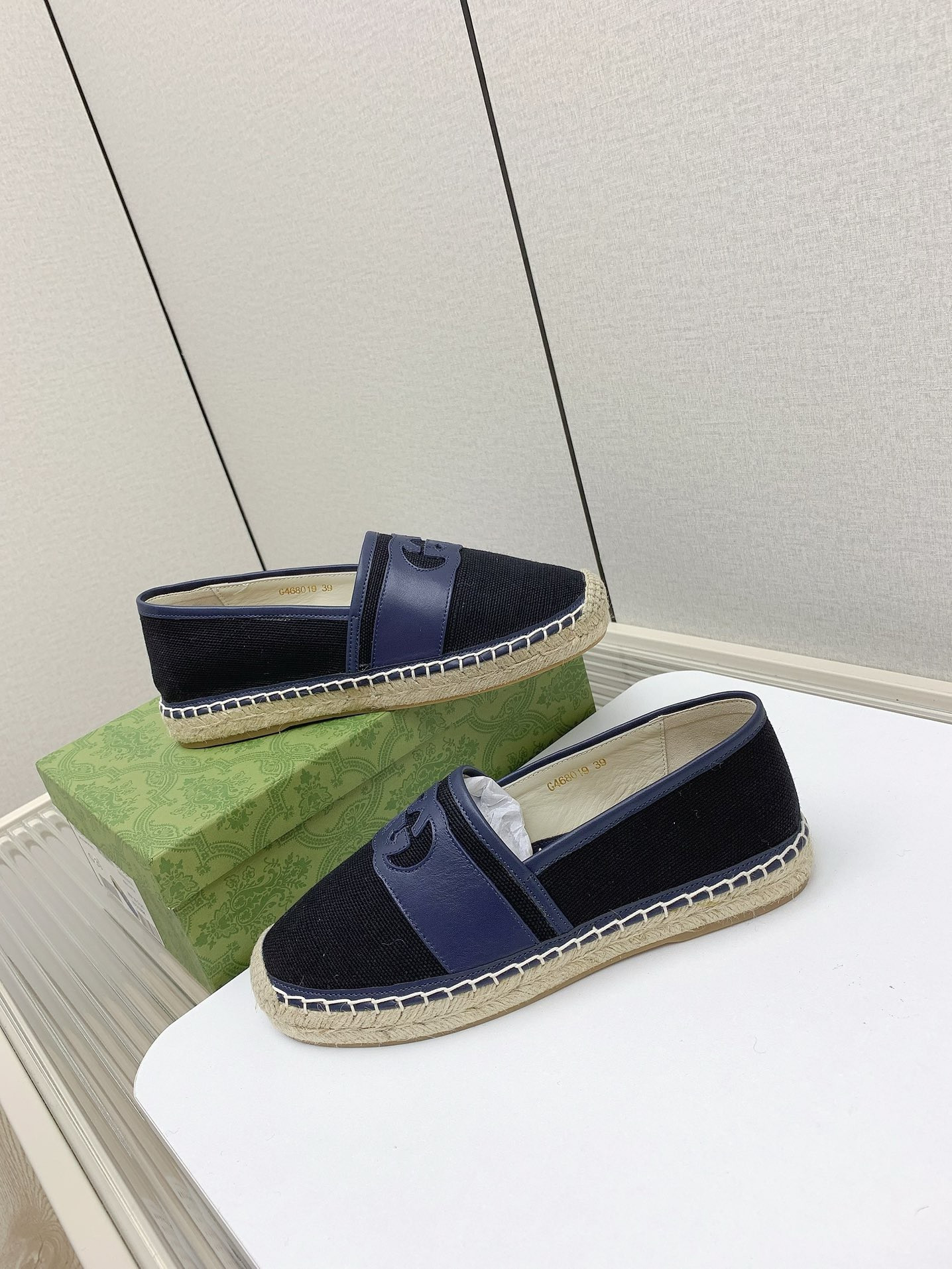 ua G*u*i interlocking g espadrille