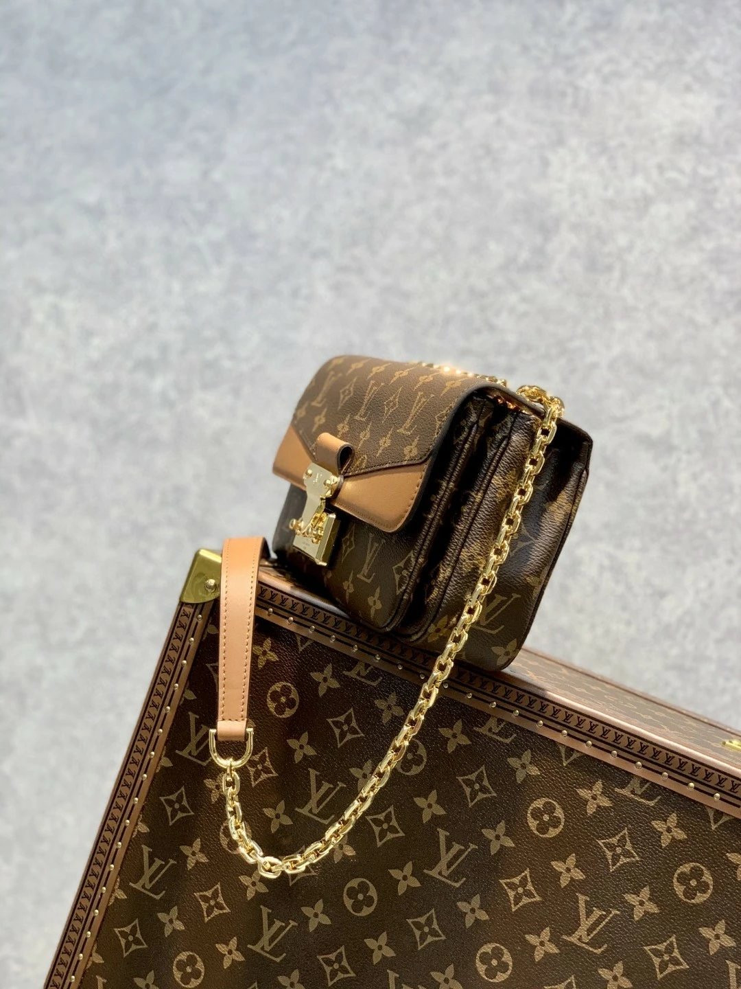LV MARCEAU M46127